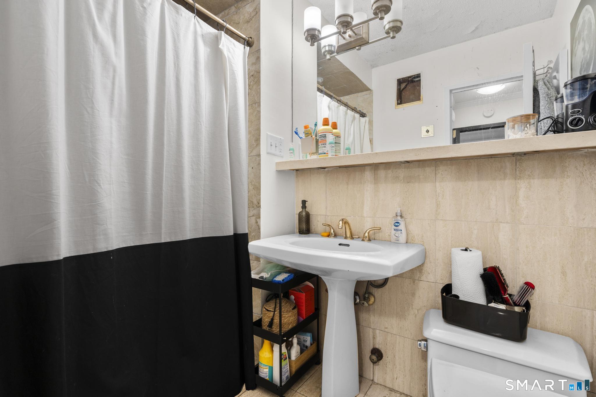 44 Strawberry Hill Avenue 8K