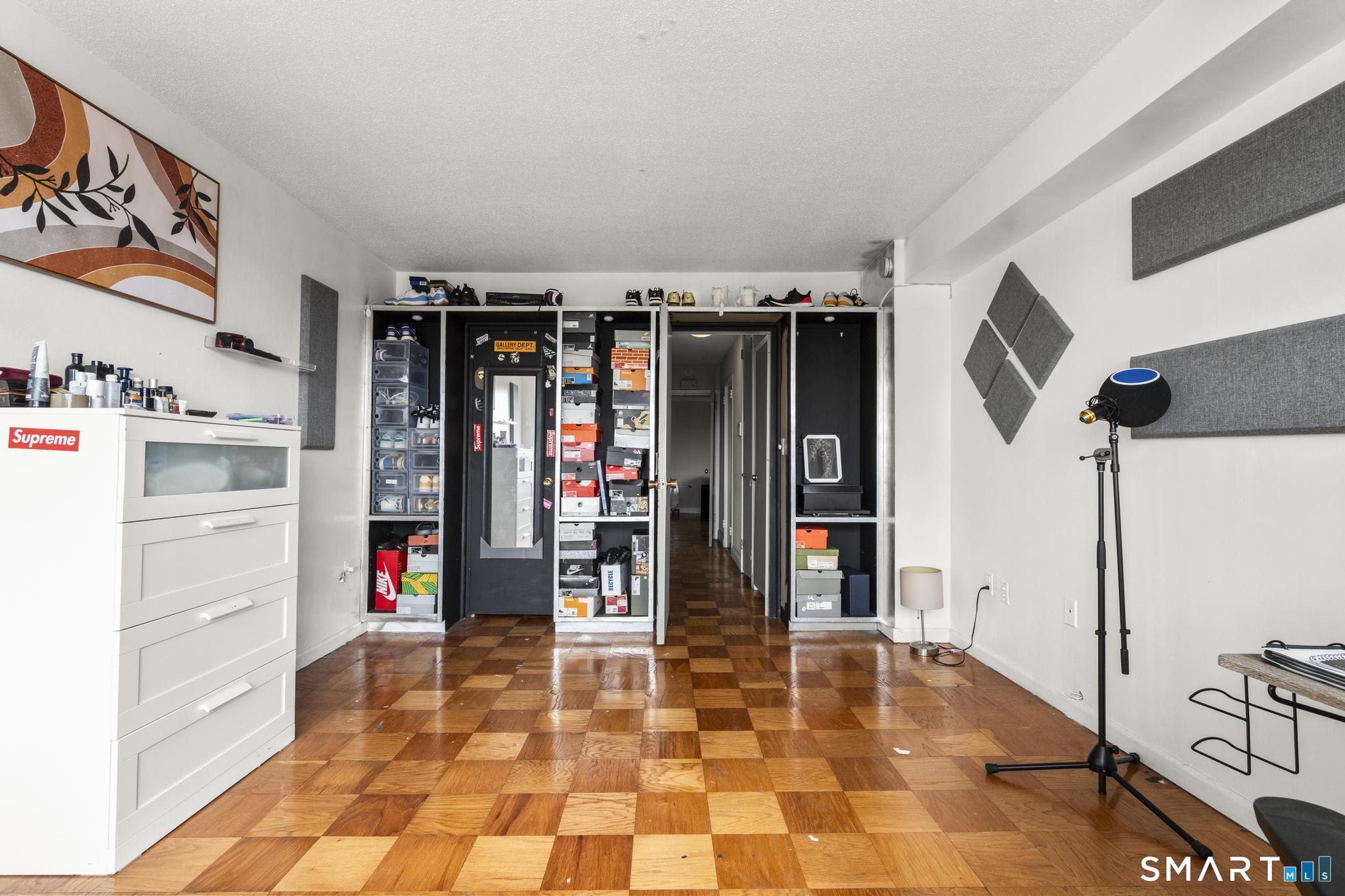 44 Strawberry Hill Avenue 8K