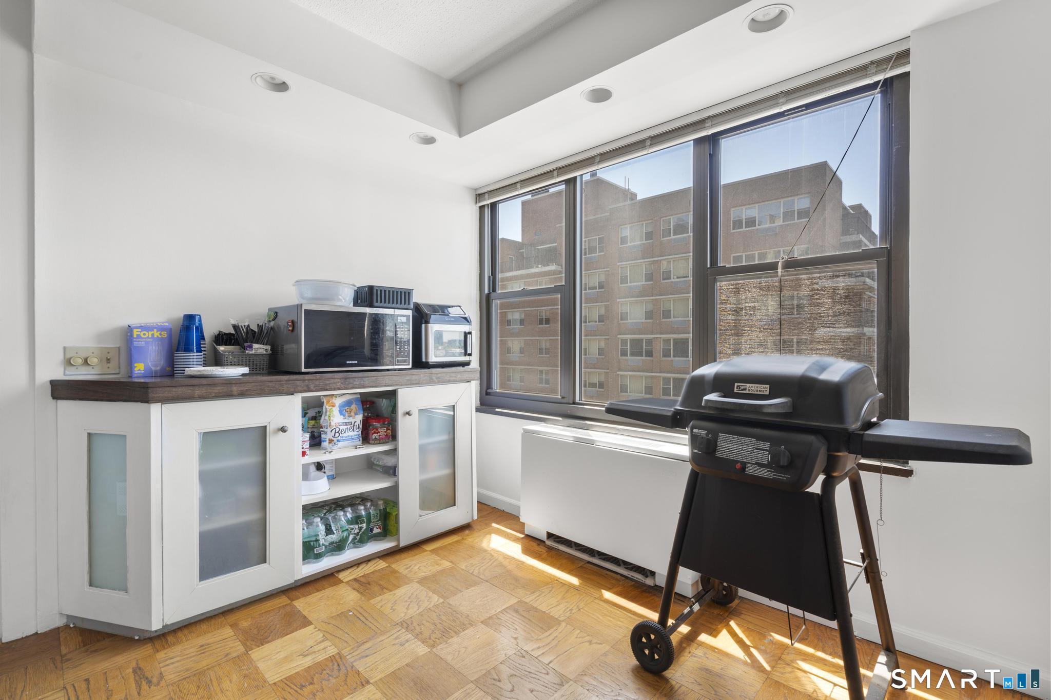 44 Strawberry Hill Avenue 8K