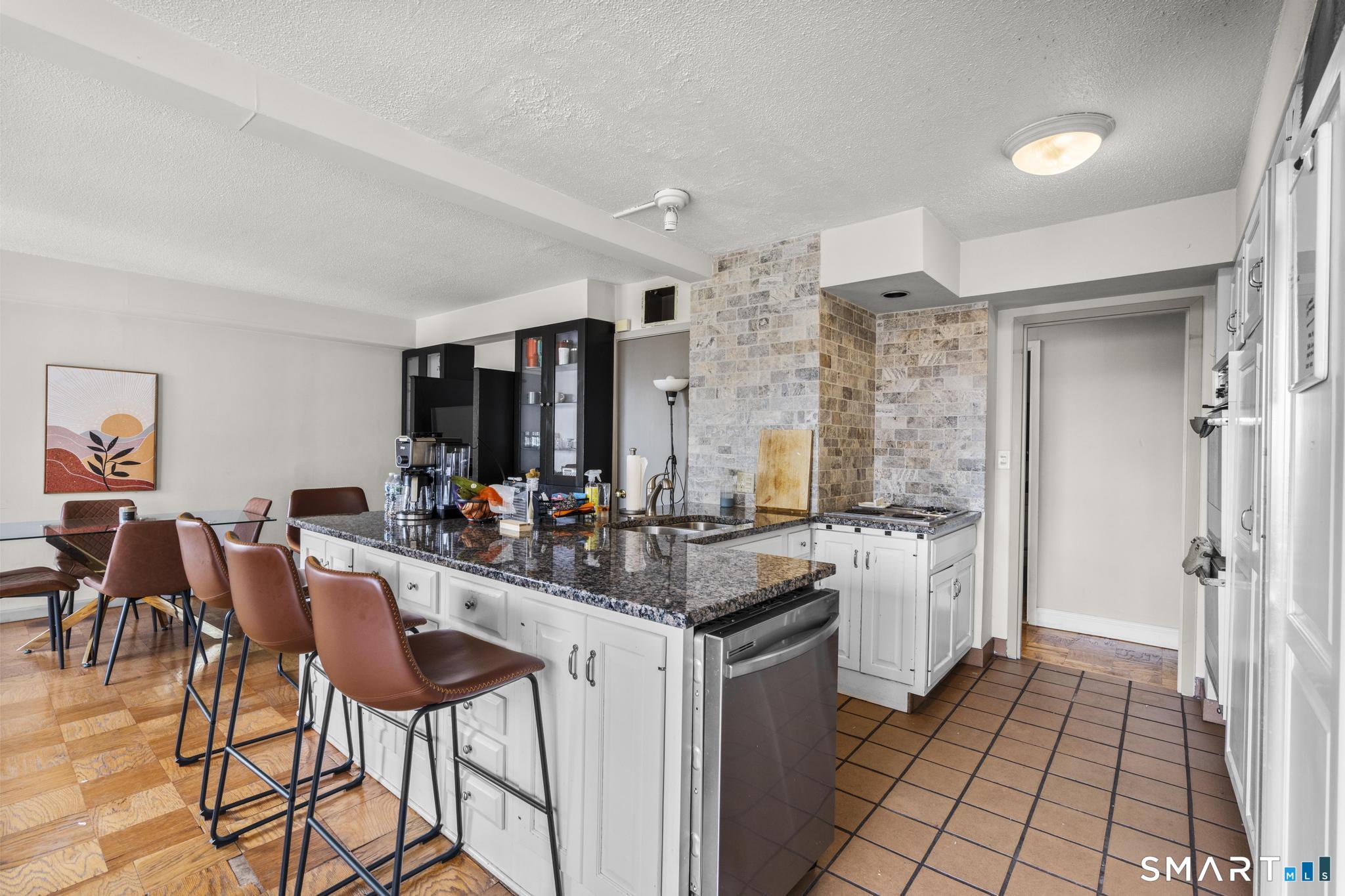 44 Strawberry Hill Avenue 8K