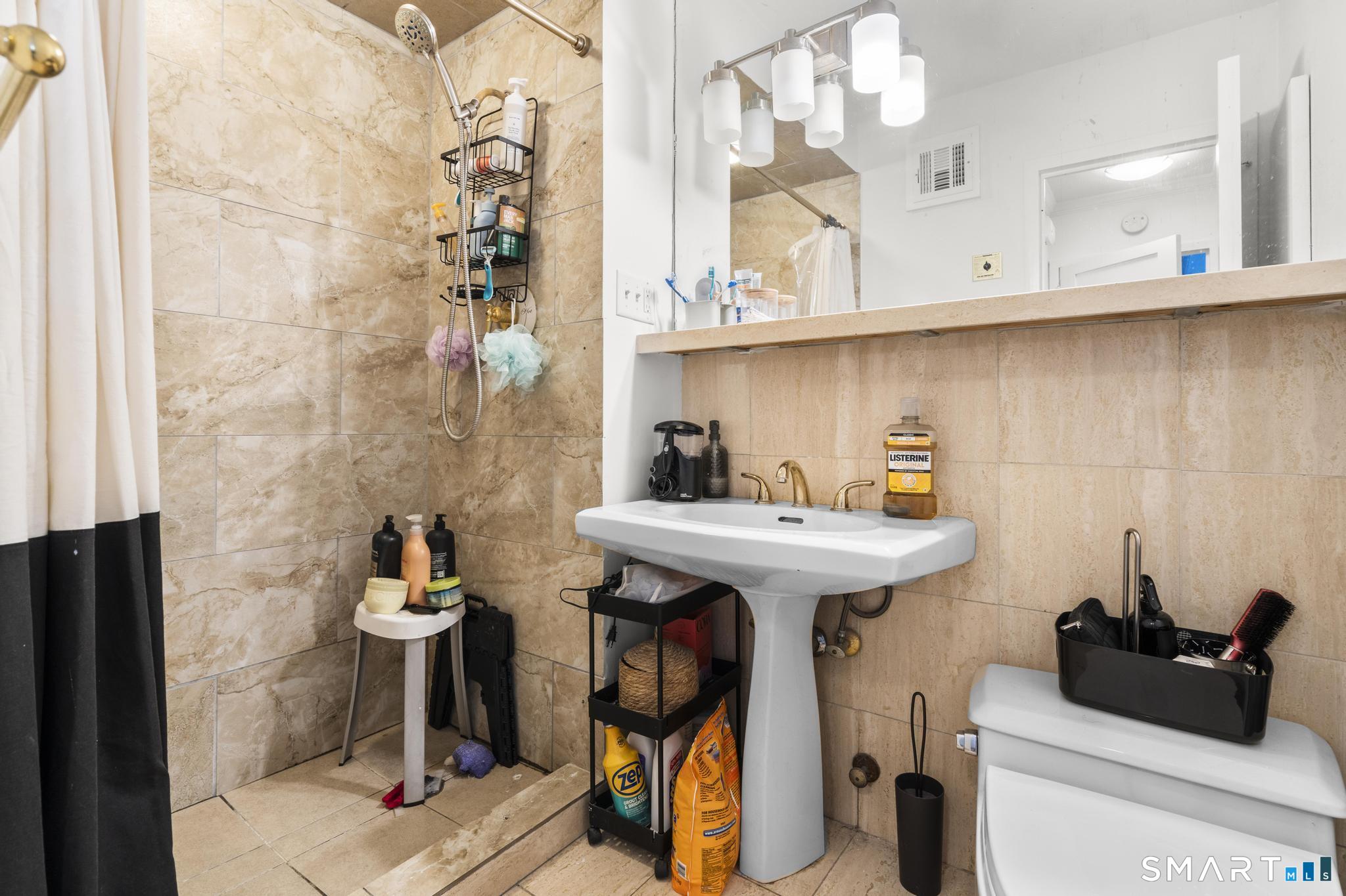 44 Strawberry Hill Avenue 8K