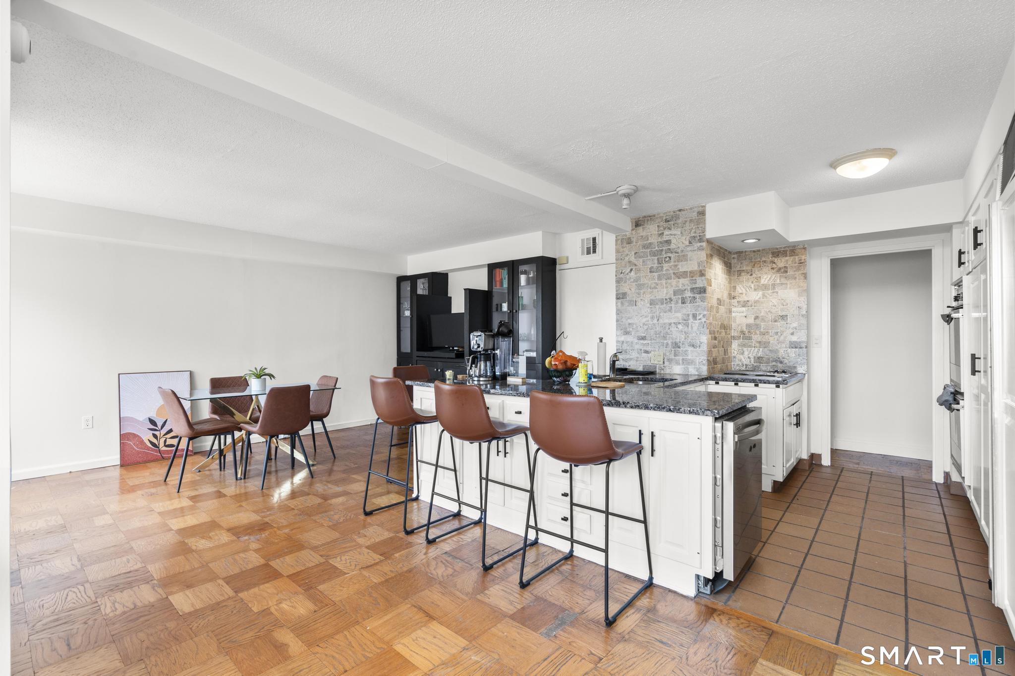 44 Strawberry Hill Avenue 8K