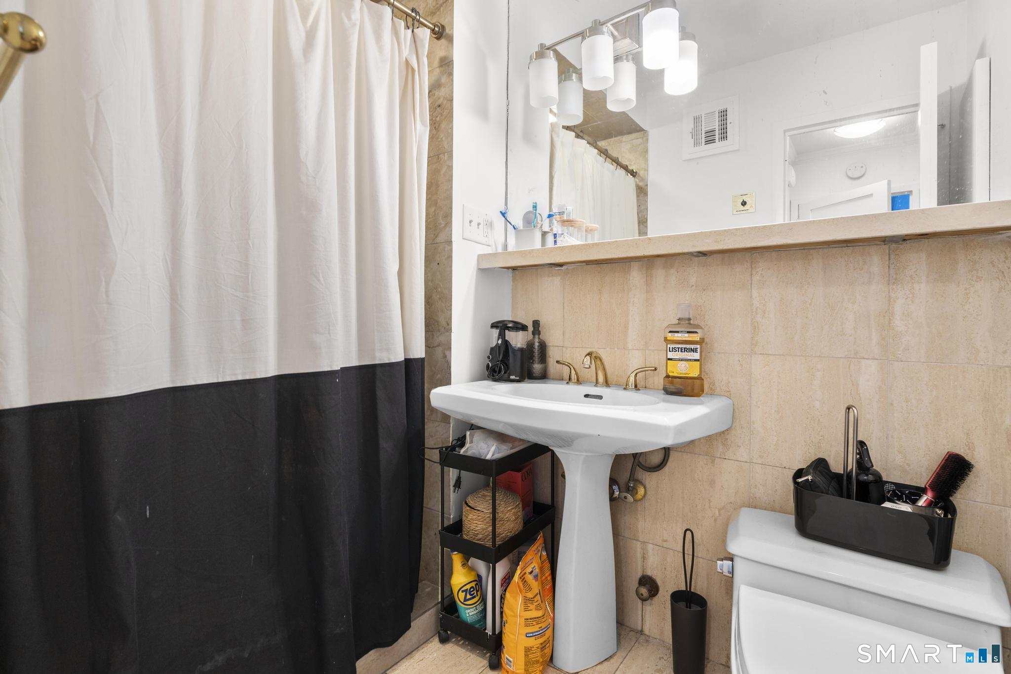 44 Strawberry Hill Avenue 8K