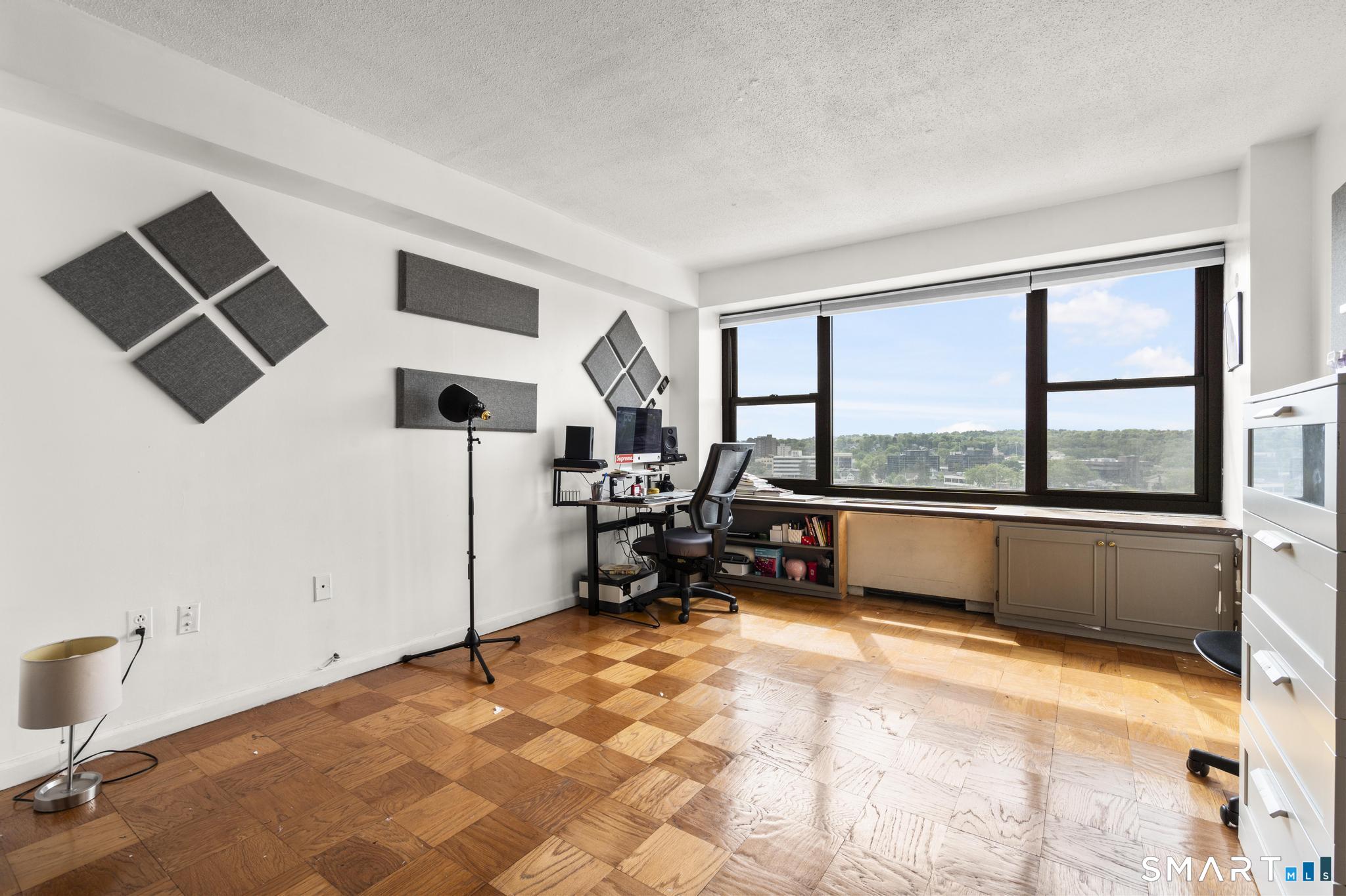 44 Strawberry Hill Avenue 8K