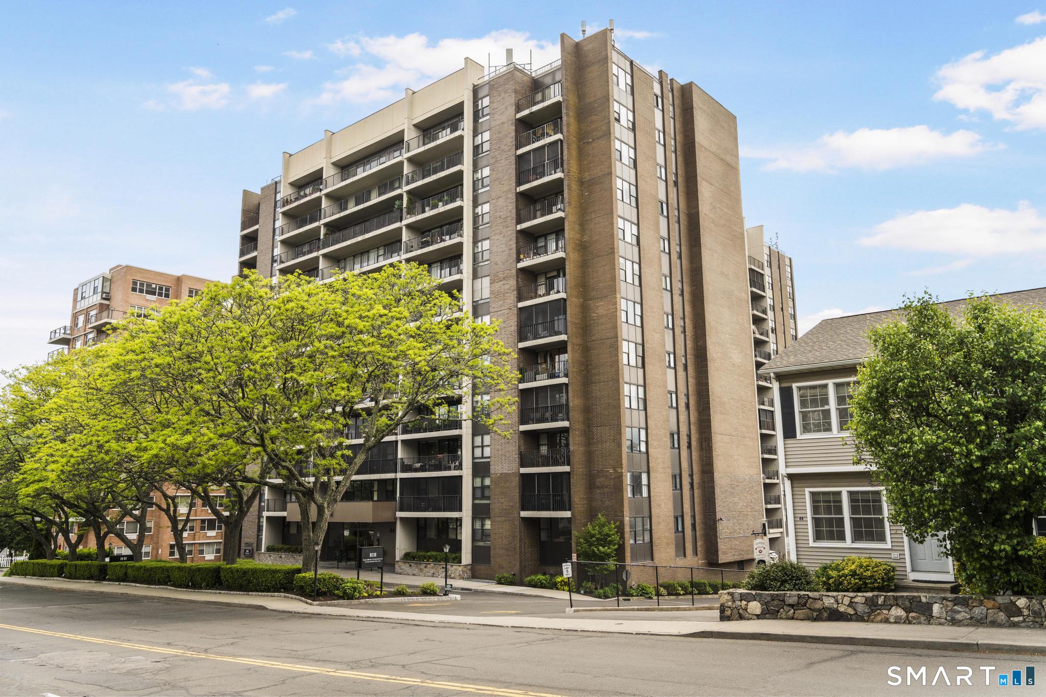 44 Strawberry Hill Avenue 8K