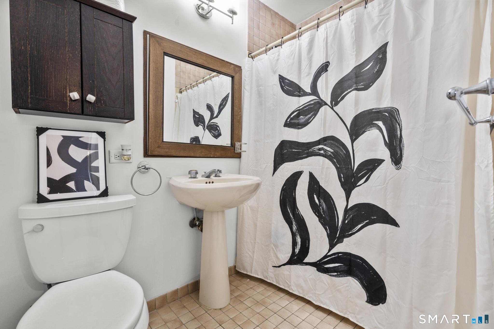 44 Strawberry Hill Avenue 8K