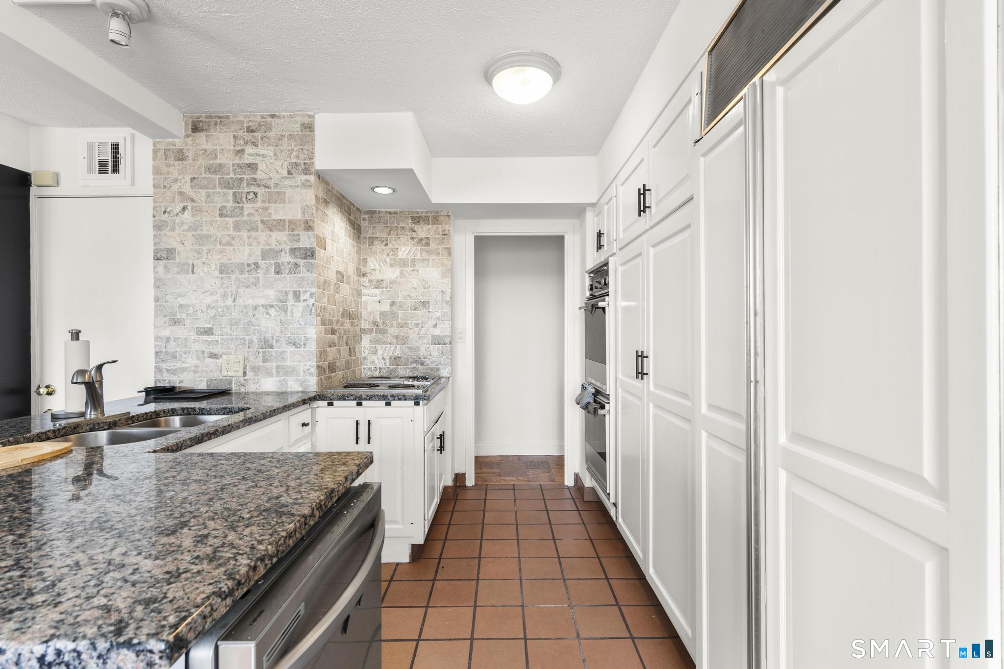 44 Strawberry Hill Avenue 8K