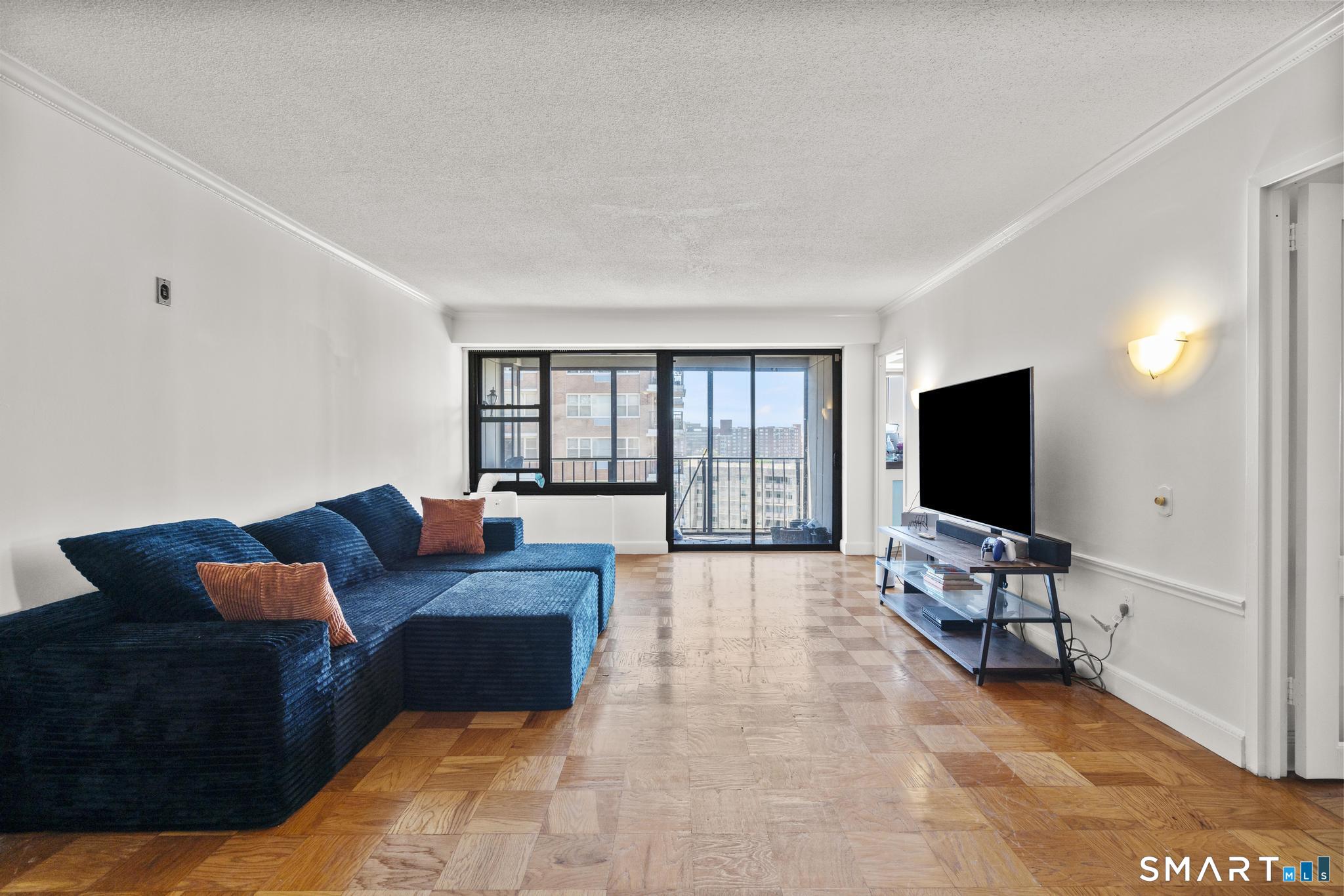 44 Strawberry Hill Avenue 8K