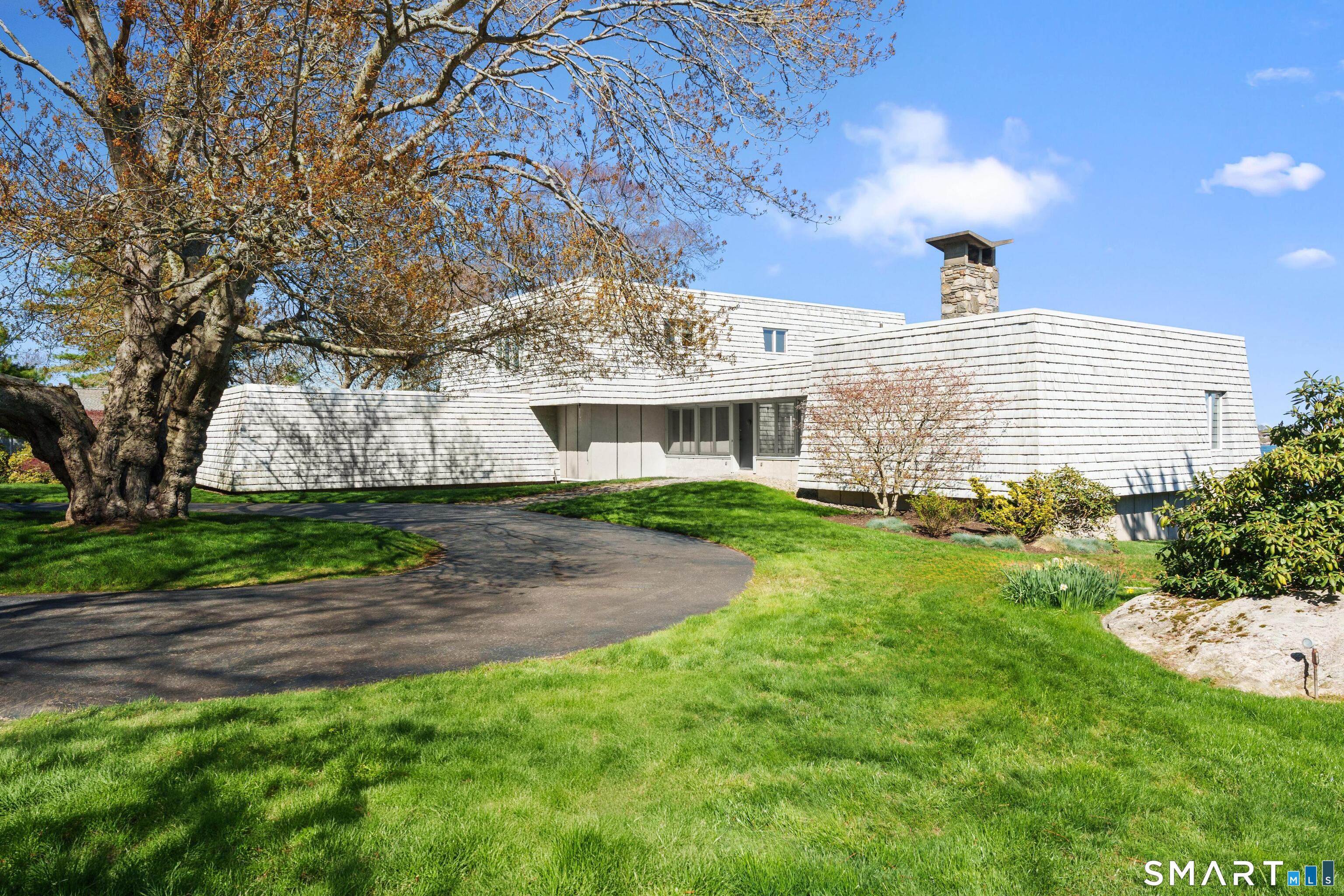 39 Chippechaug Trail