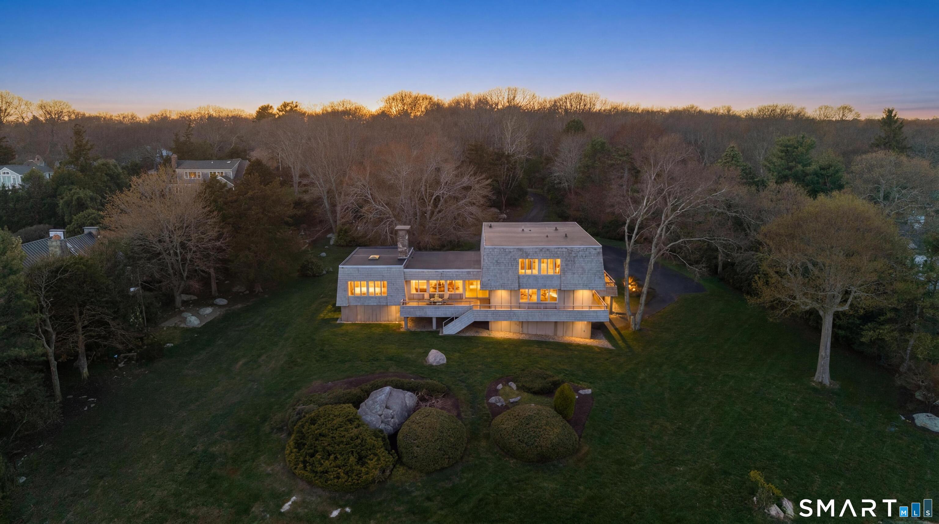 39 Chippechaug Trail