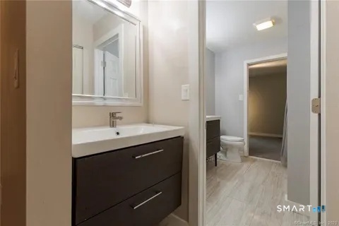 101 Farmington Chase Crescent 101