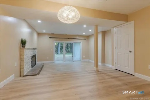 101 Farmington Chase Crescent 101