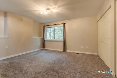 101 Farmington Chase Crescent 101