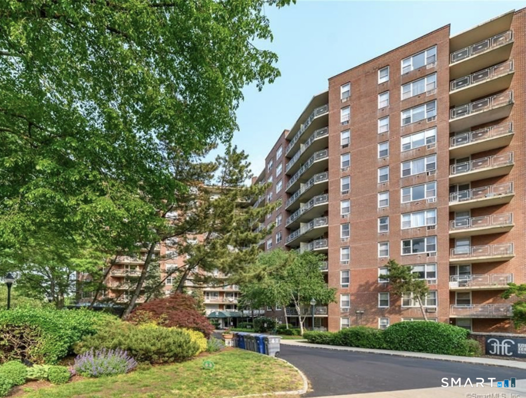 71 Strawberry Hill Avenue 416