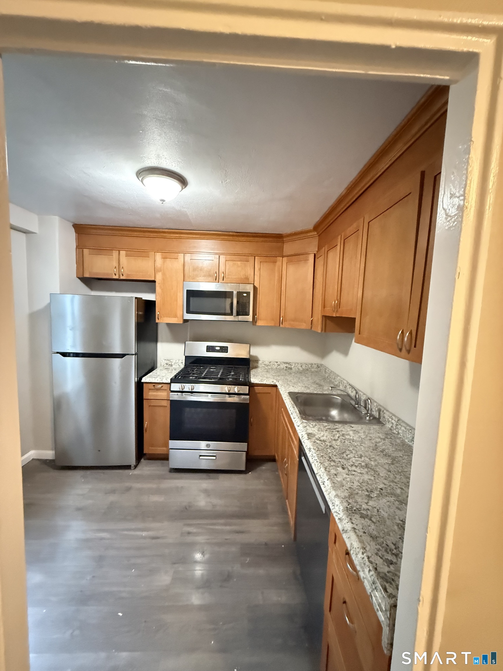 71 Strawberry Hill Avenue 416