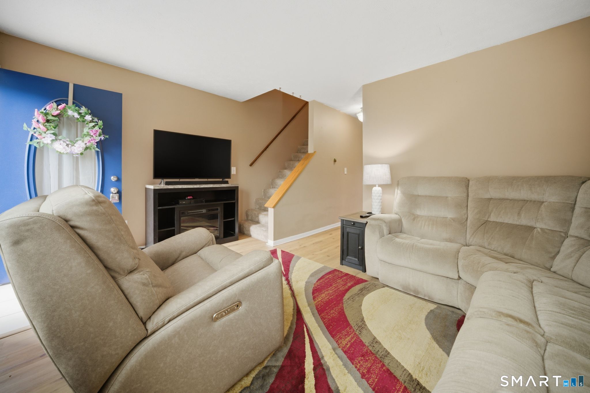 11 Lakeside Drive 18