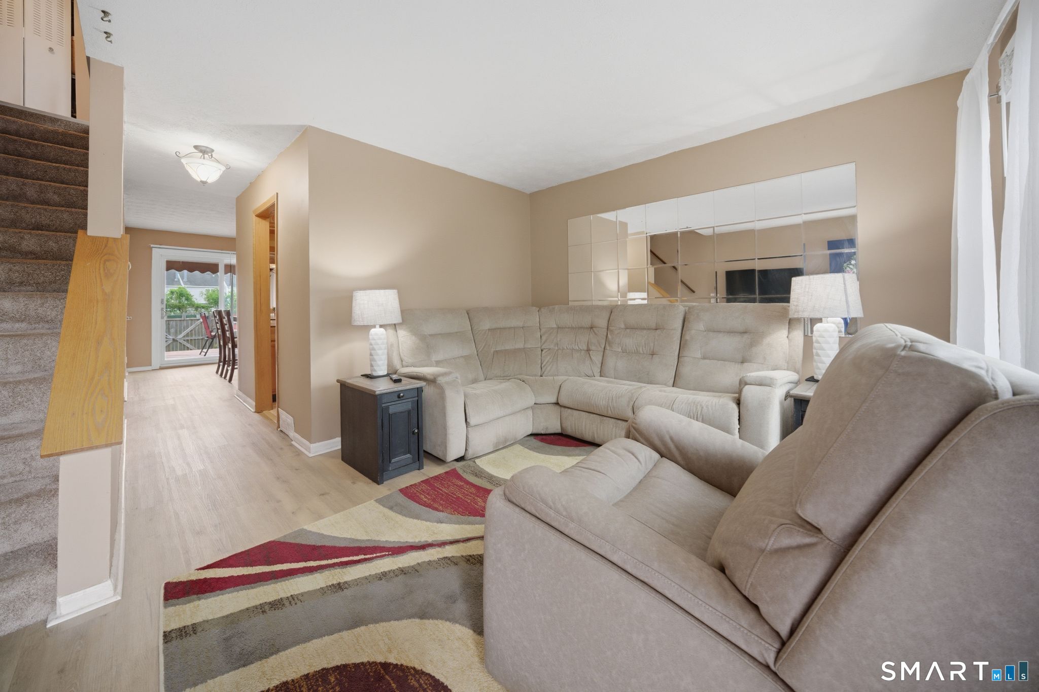 11 Lakeside Drive 18