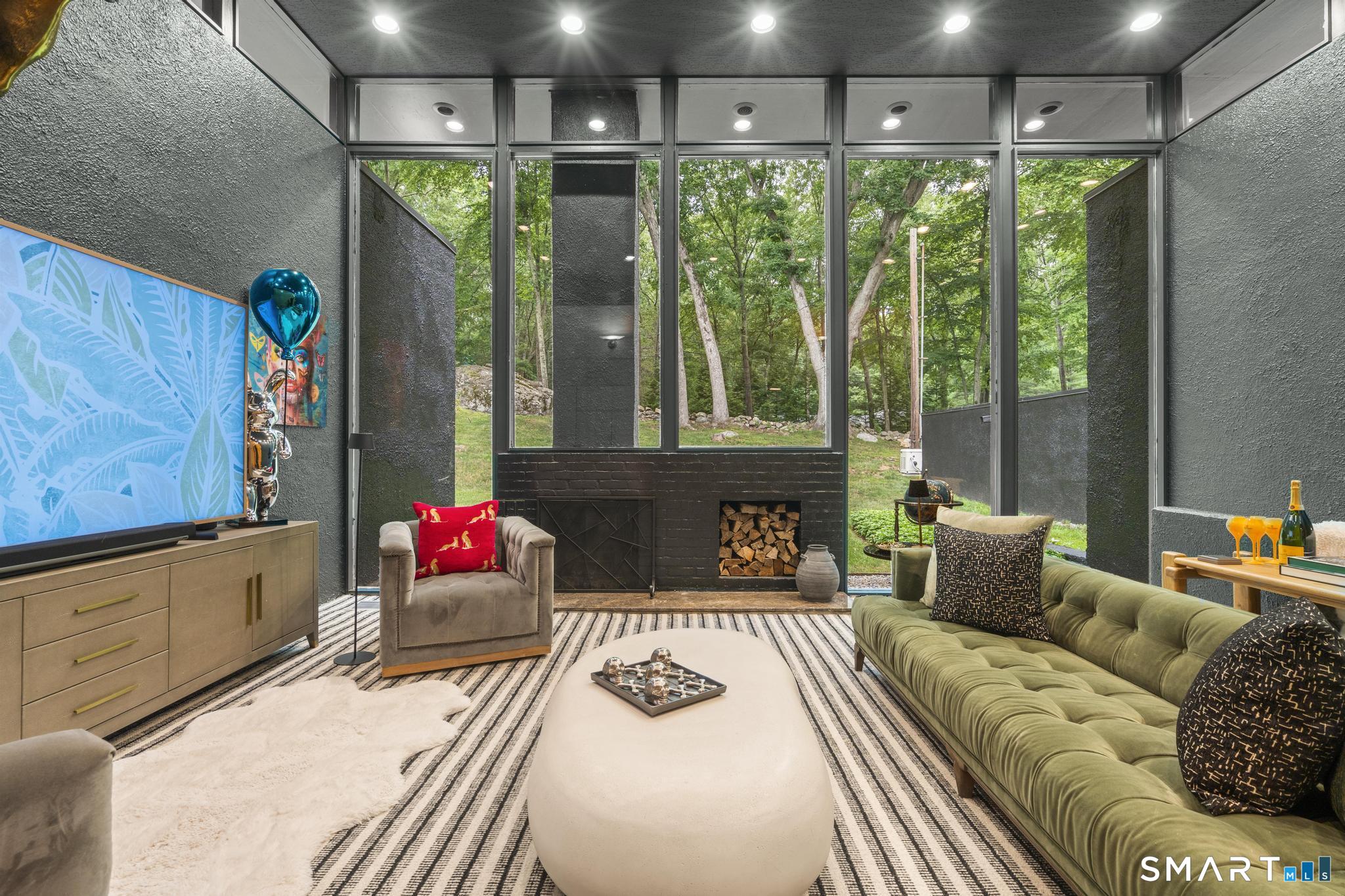 17 Pine Ridge Road