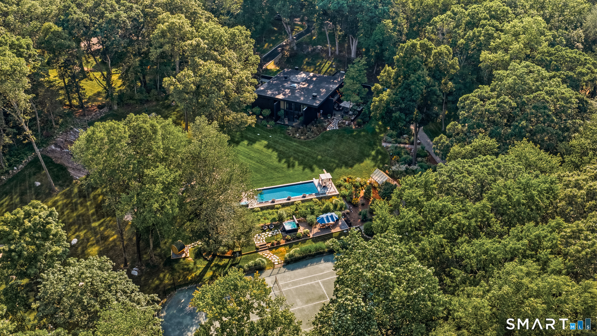 17 Pine Ridge Road