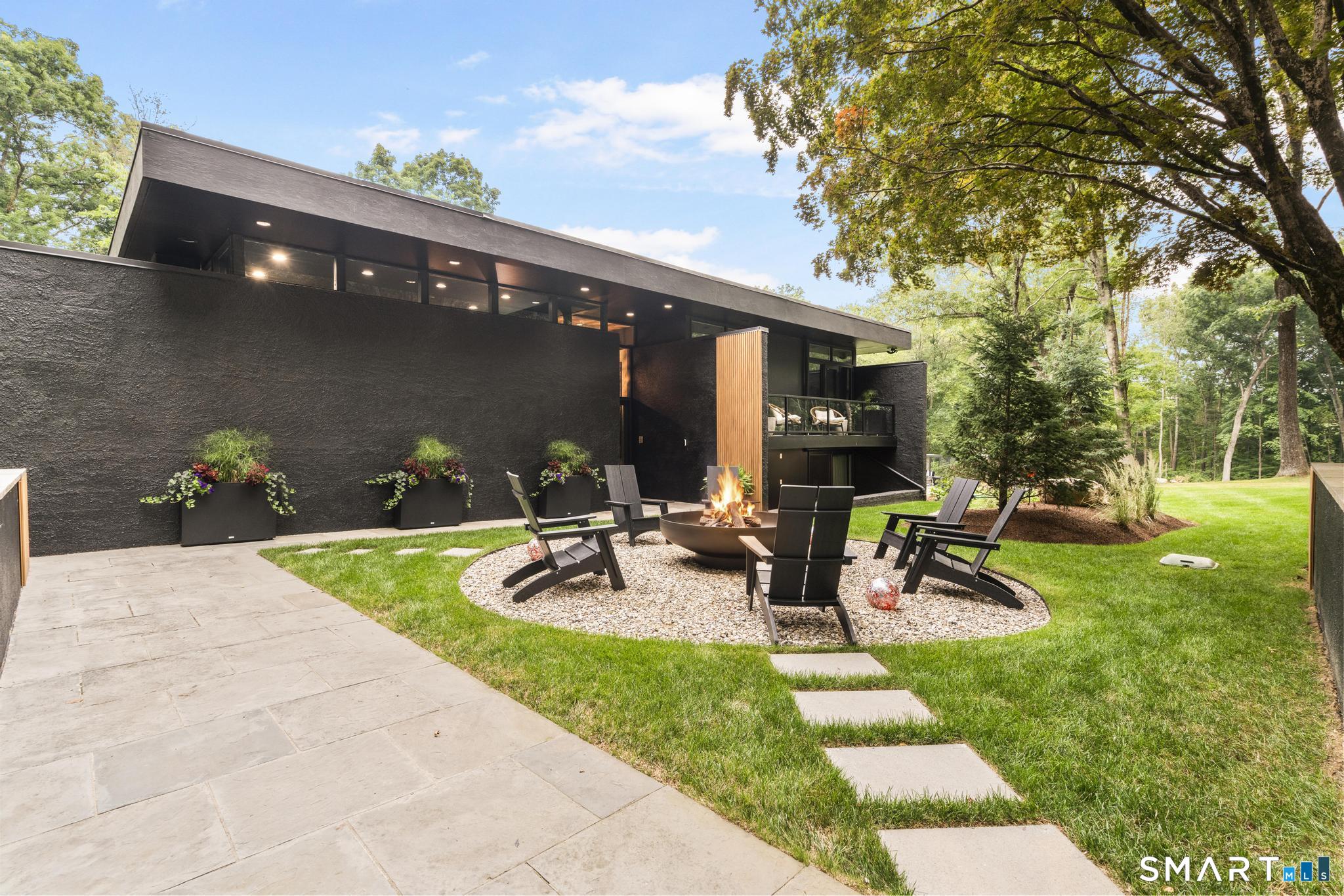 17 Pine Ridge Road