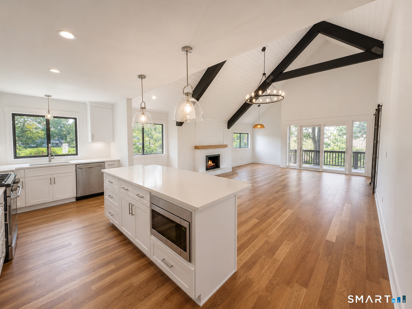 585 Pequot Lane Unit: B