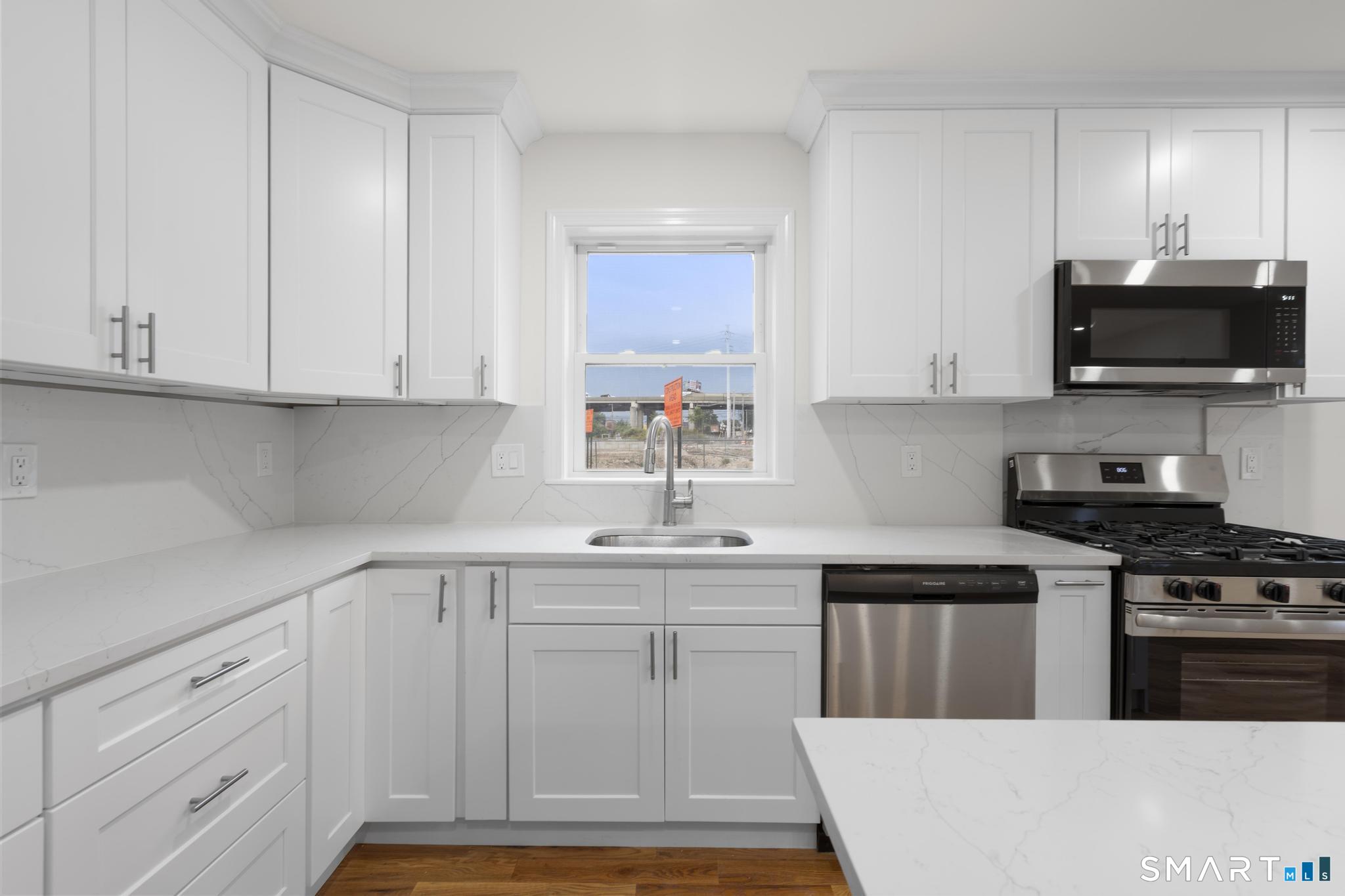 131 Columbia Street Unit: 1