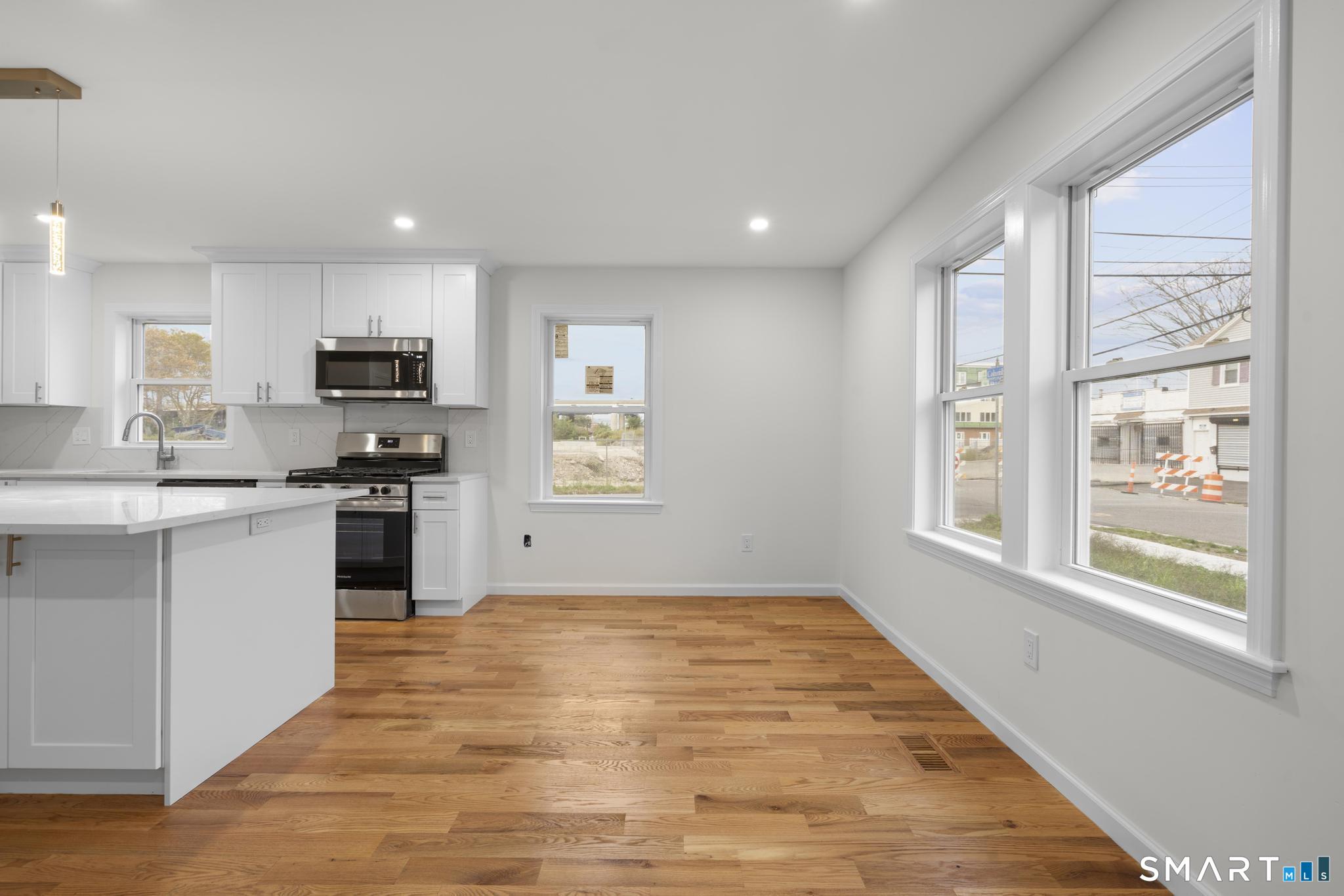131 Columbia Street Unit: 1