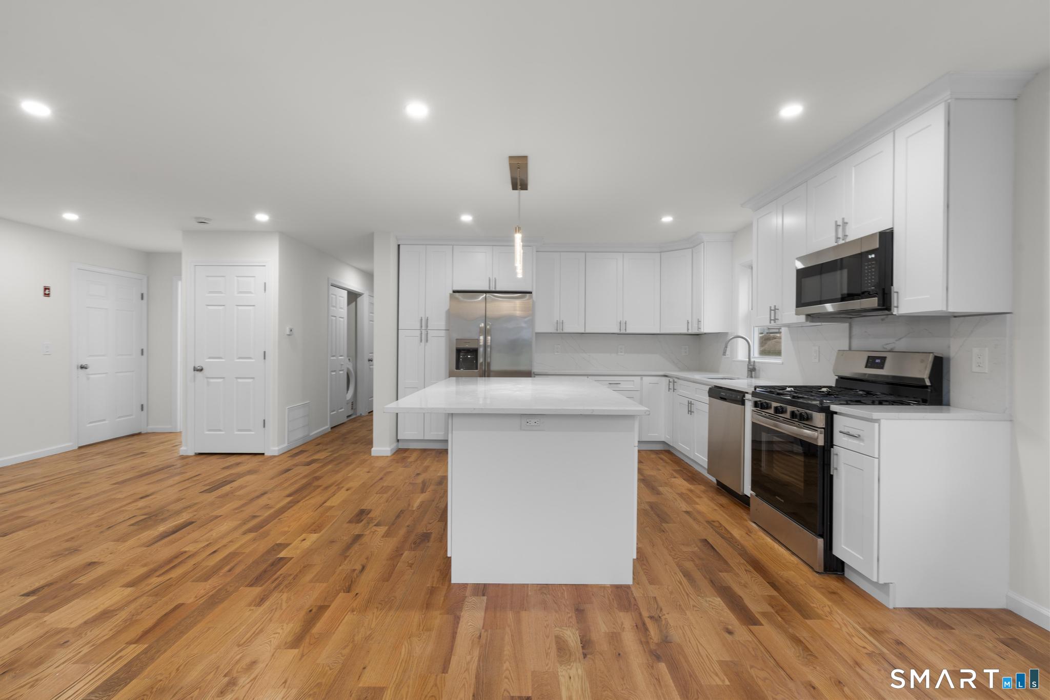 131 Columbia Street Unit: 1