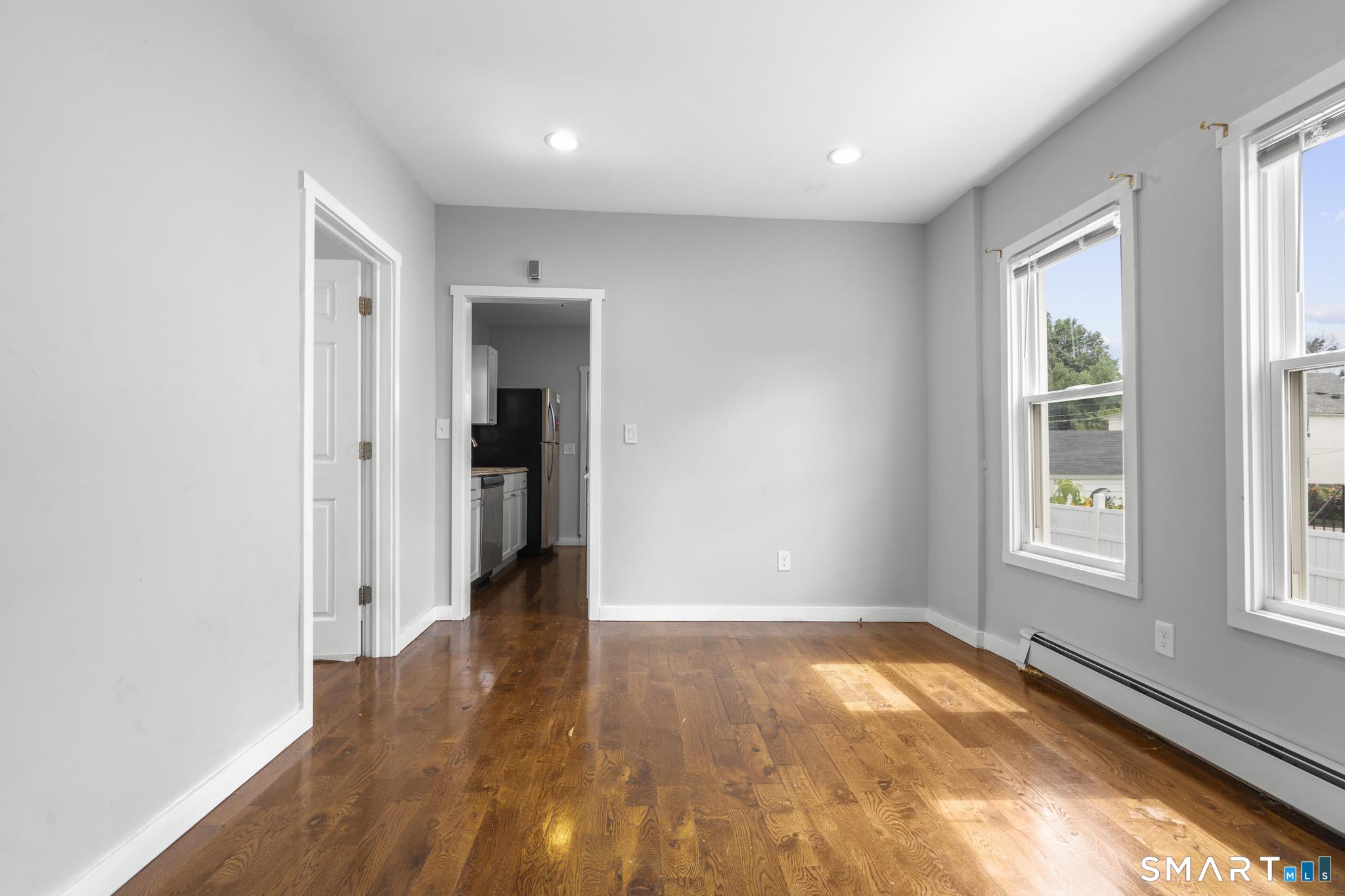 62 Saint Michaels Avenue Unit: 1st Floor