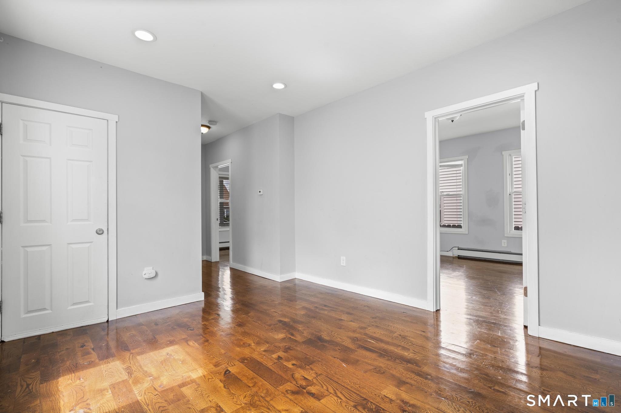62 Saint Michaels Avenue Unit: 1st Floor