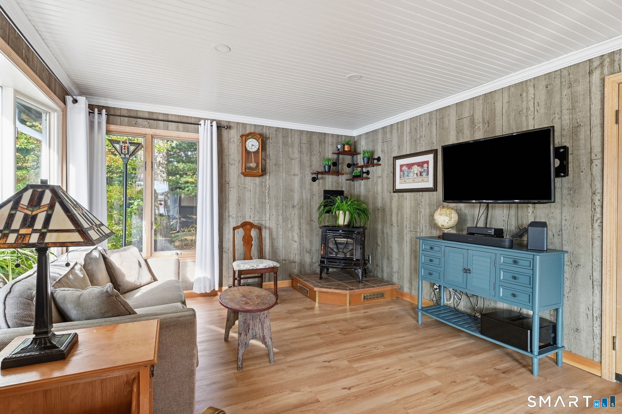 643 Forest Road