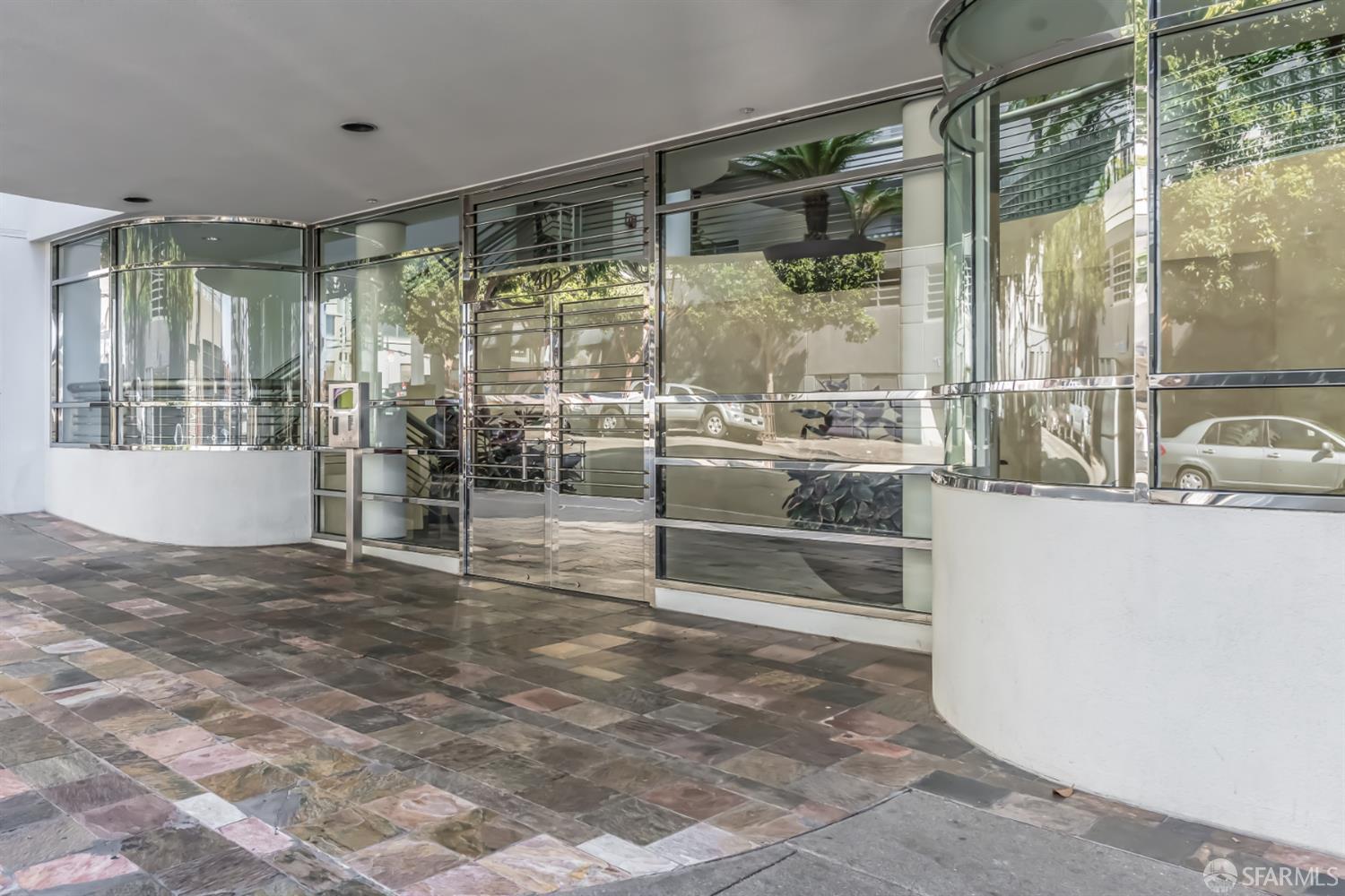 403 Main Street # 413N