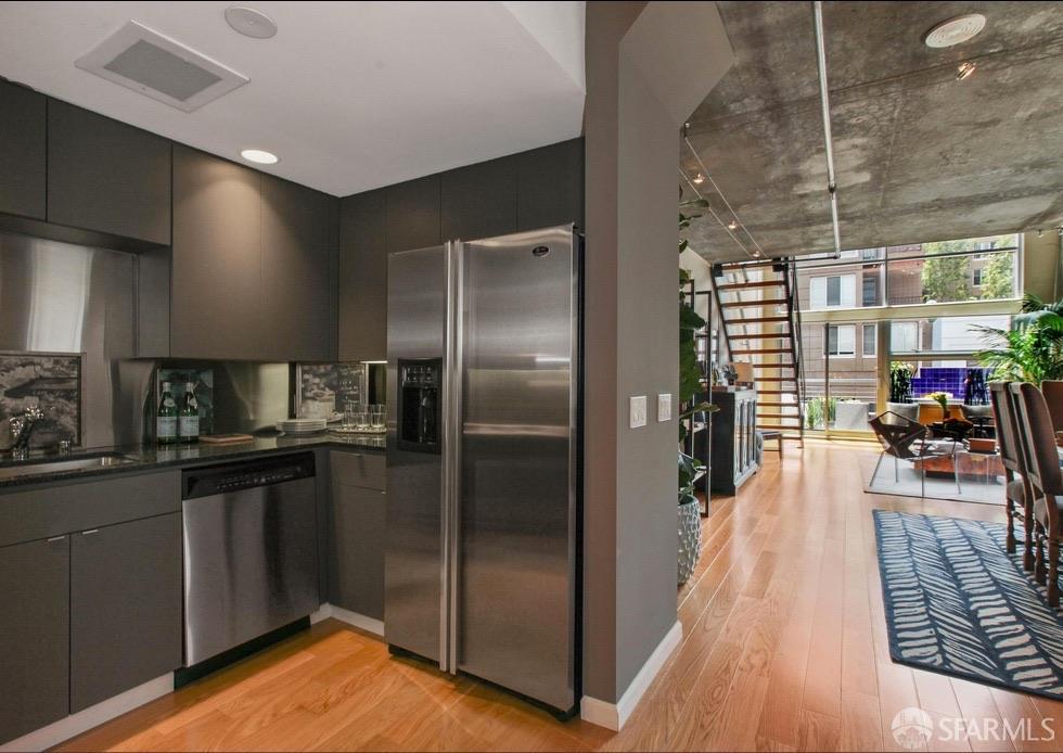 77 Dow Place # 111