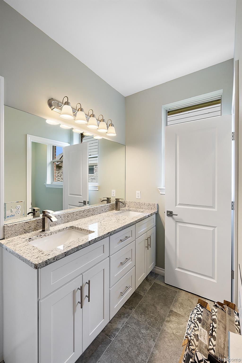 52990 TRAILSIDE CIRCLE