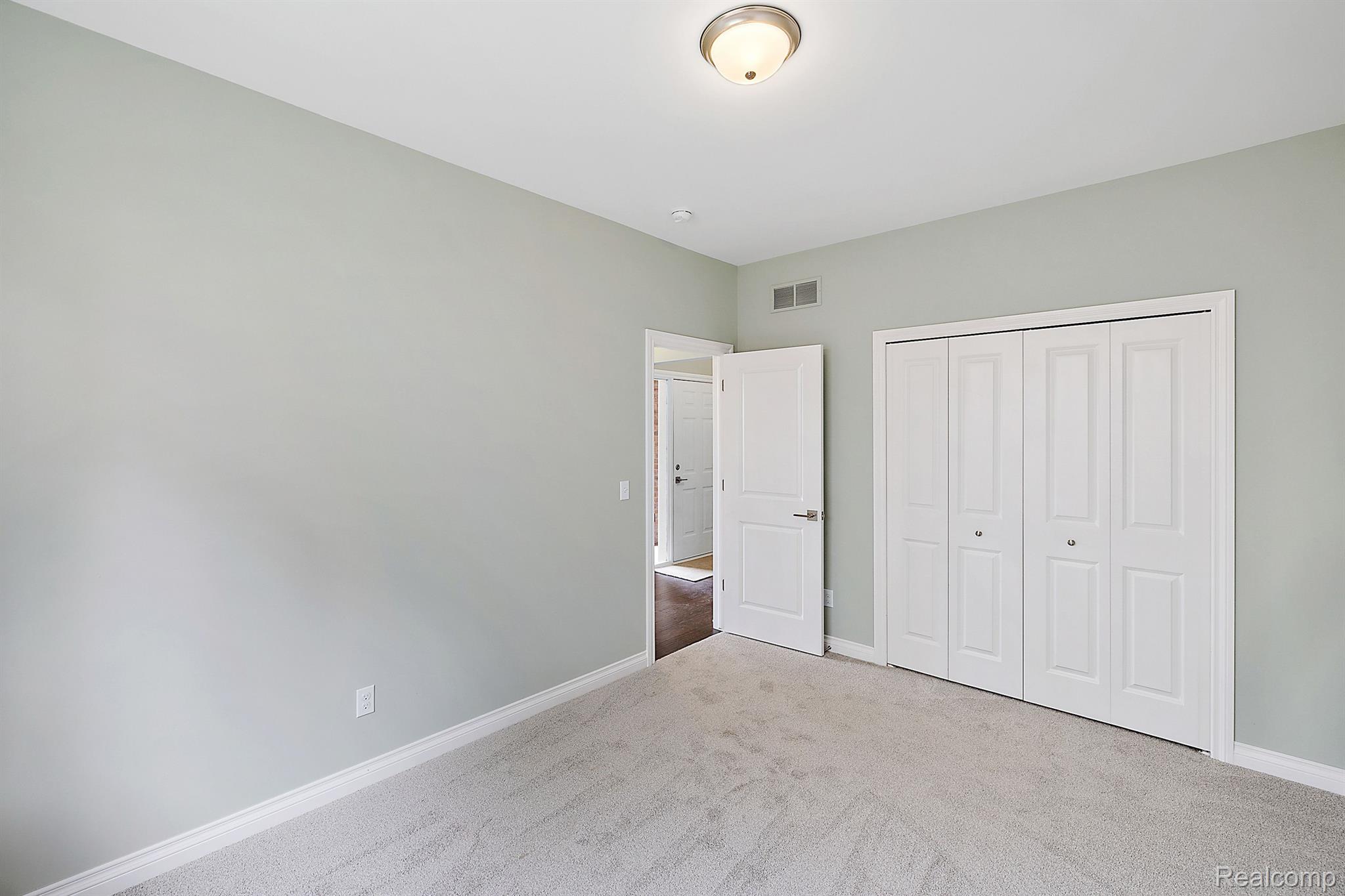 52990 TRAILSIDE CIRCLE