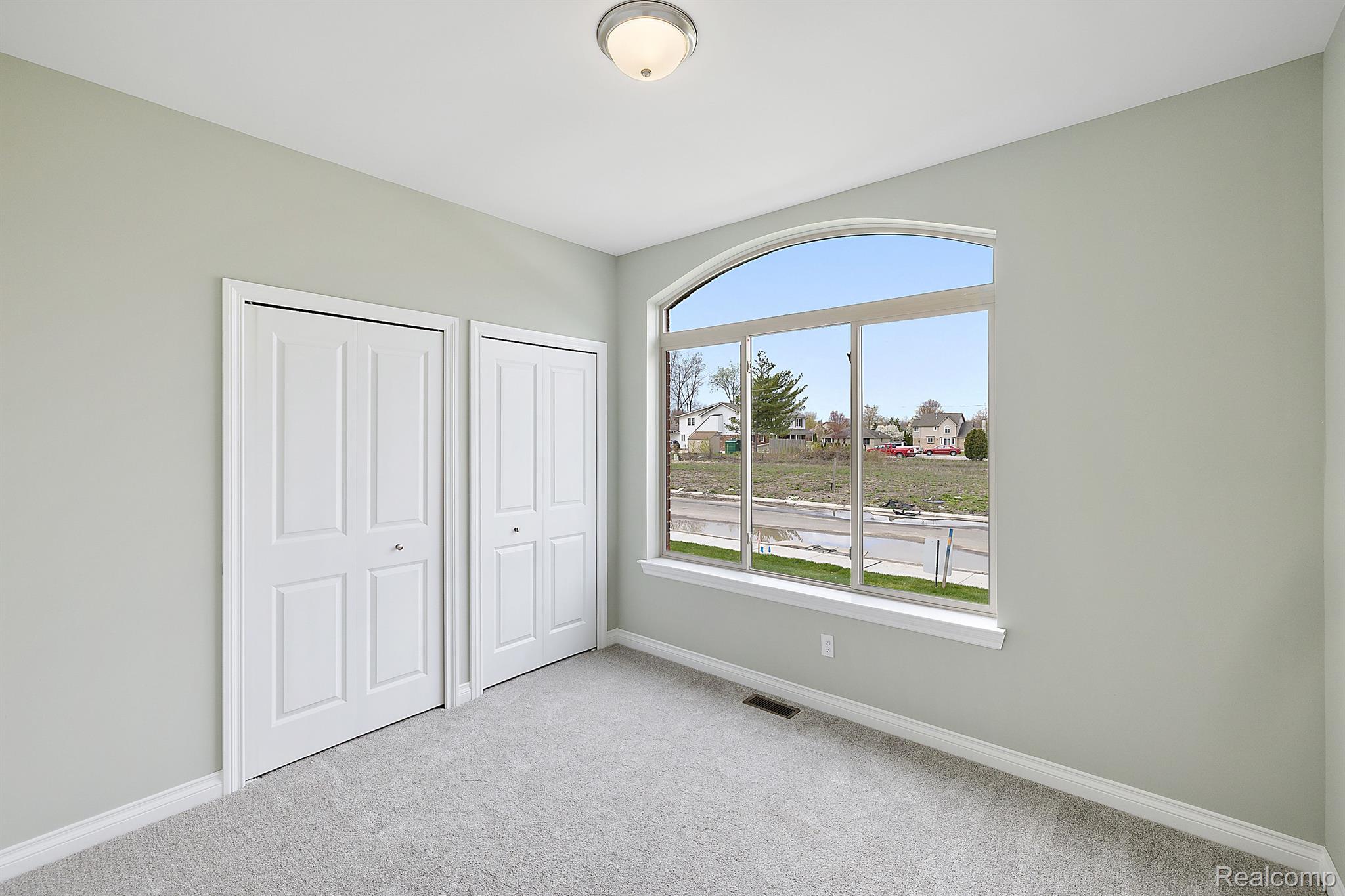 52990 TRAILSIDE CIRCLE