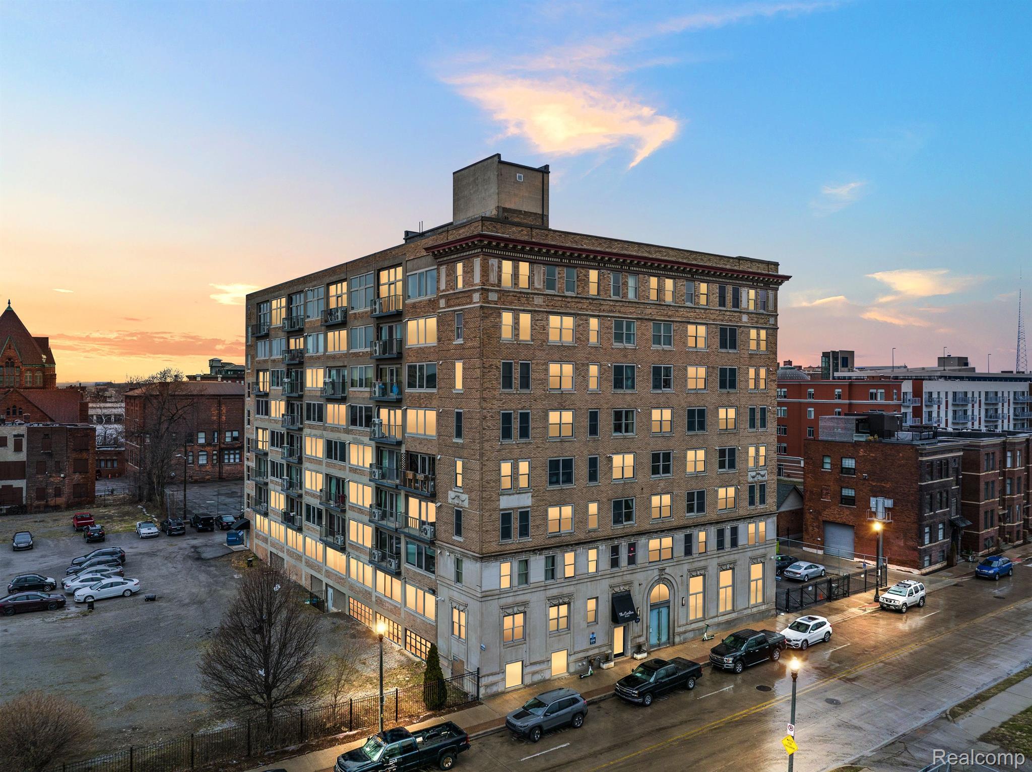 2915 JOHN R STREET 506