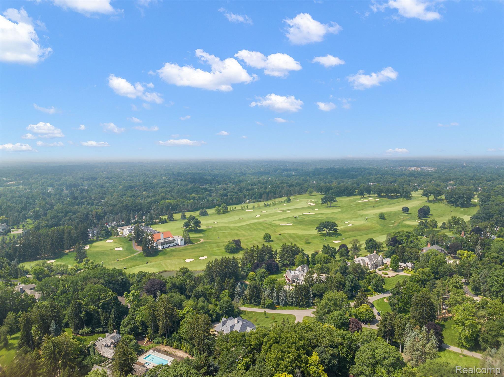 25 SCENIC OAKS DRIVE N