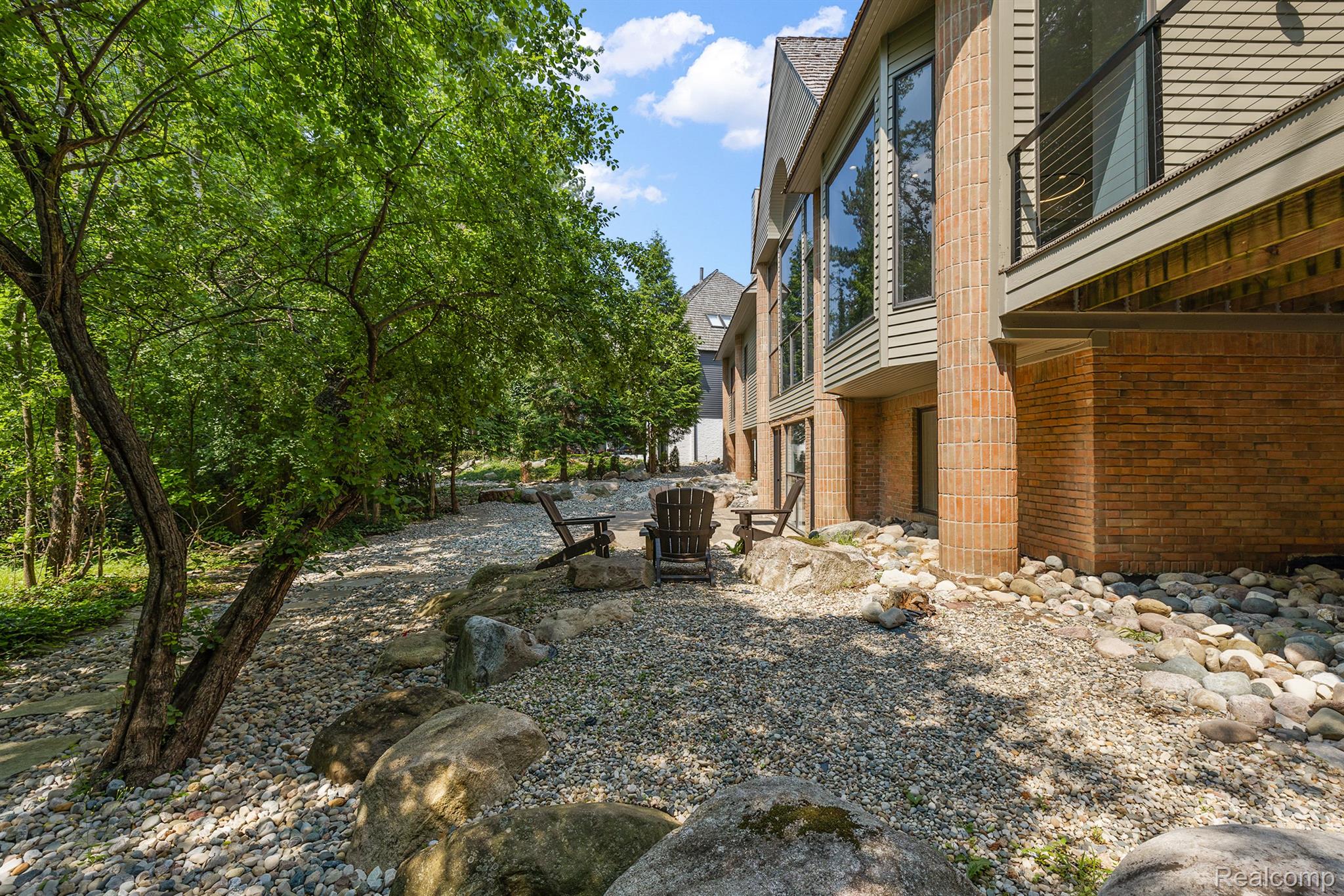 25 SCENIC OAKS DRIVE N