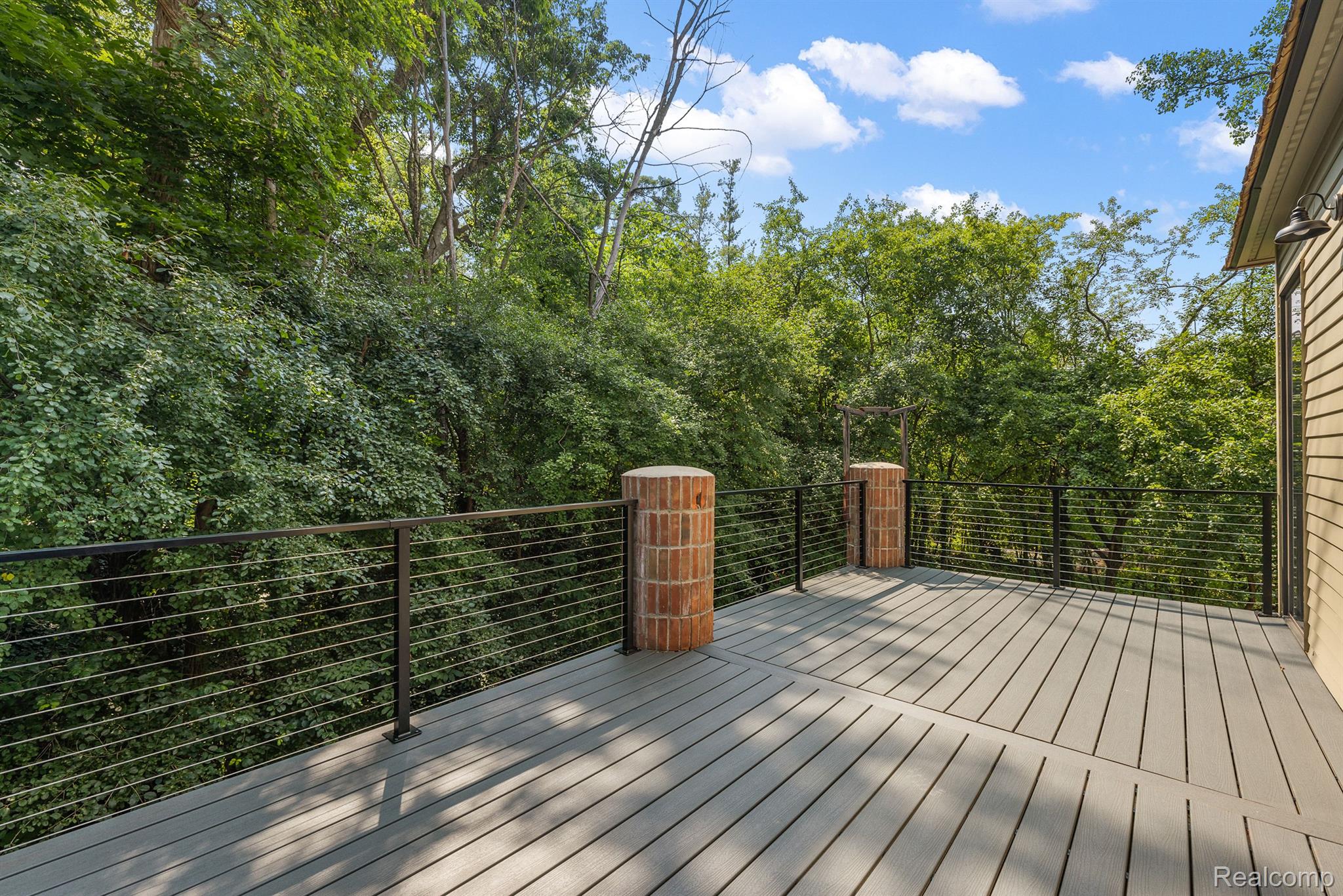 25 SCENIC OAKS DRIVE N