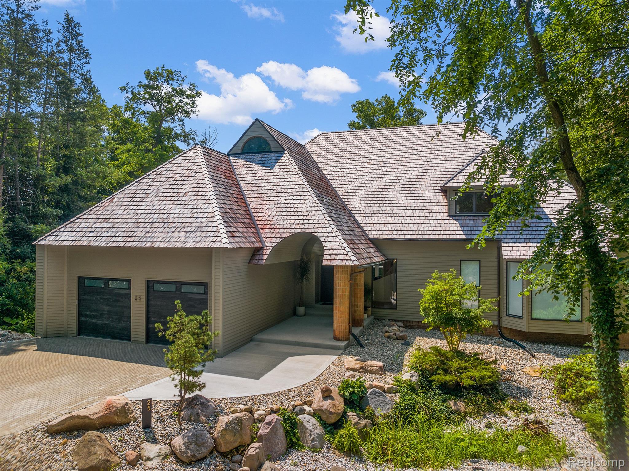 25 SCENIC OAKS DRIVE N