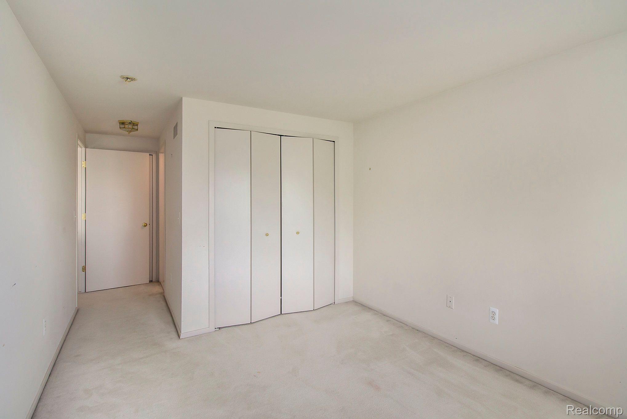 214 SHORE BROOK LANE