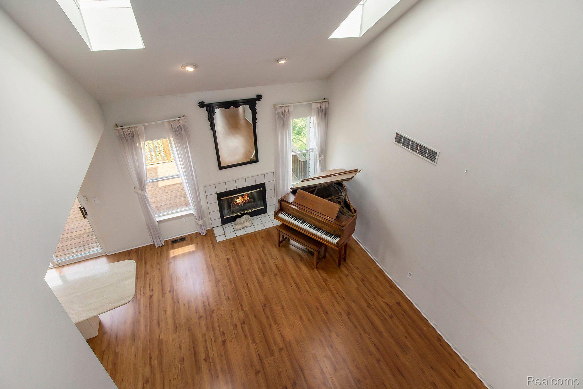 214 SHORE BROOK LANE
