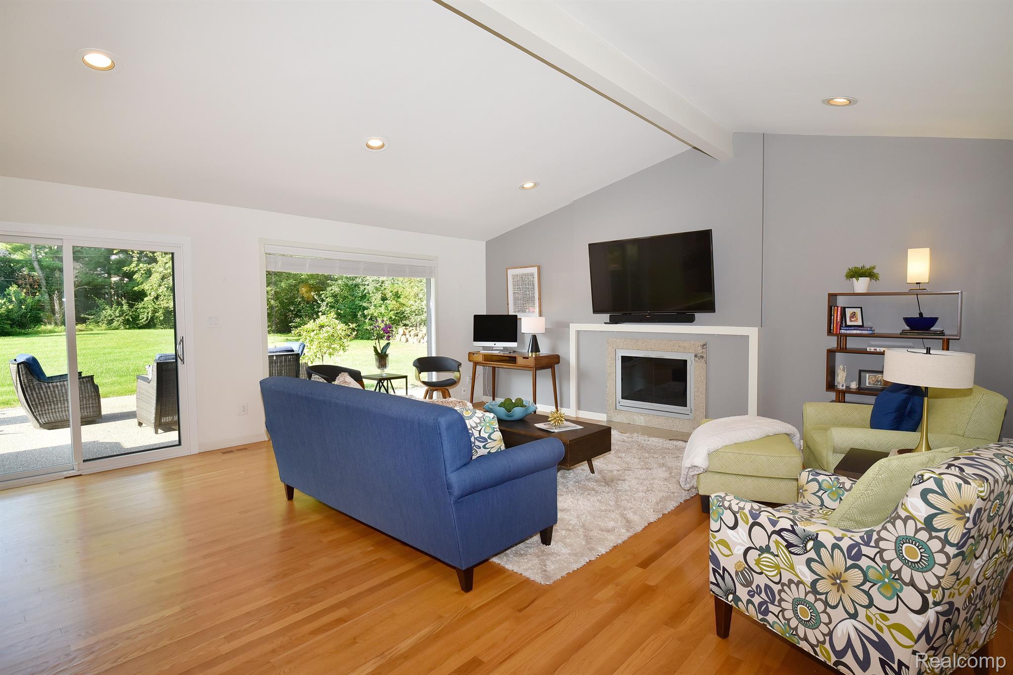 4635 PICKERING ROAD