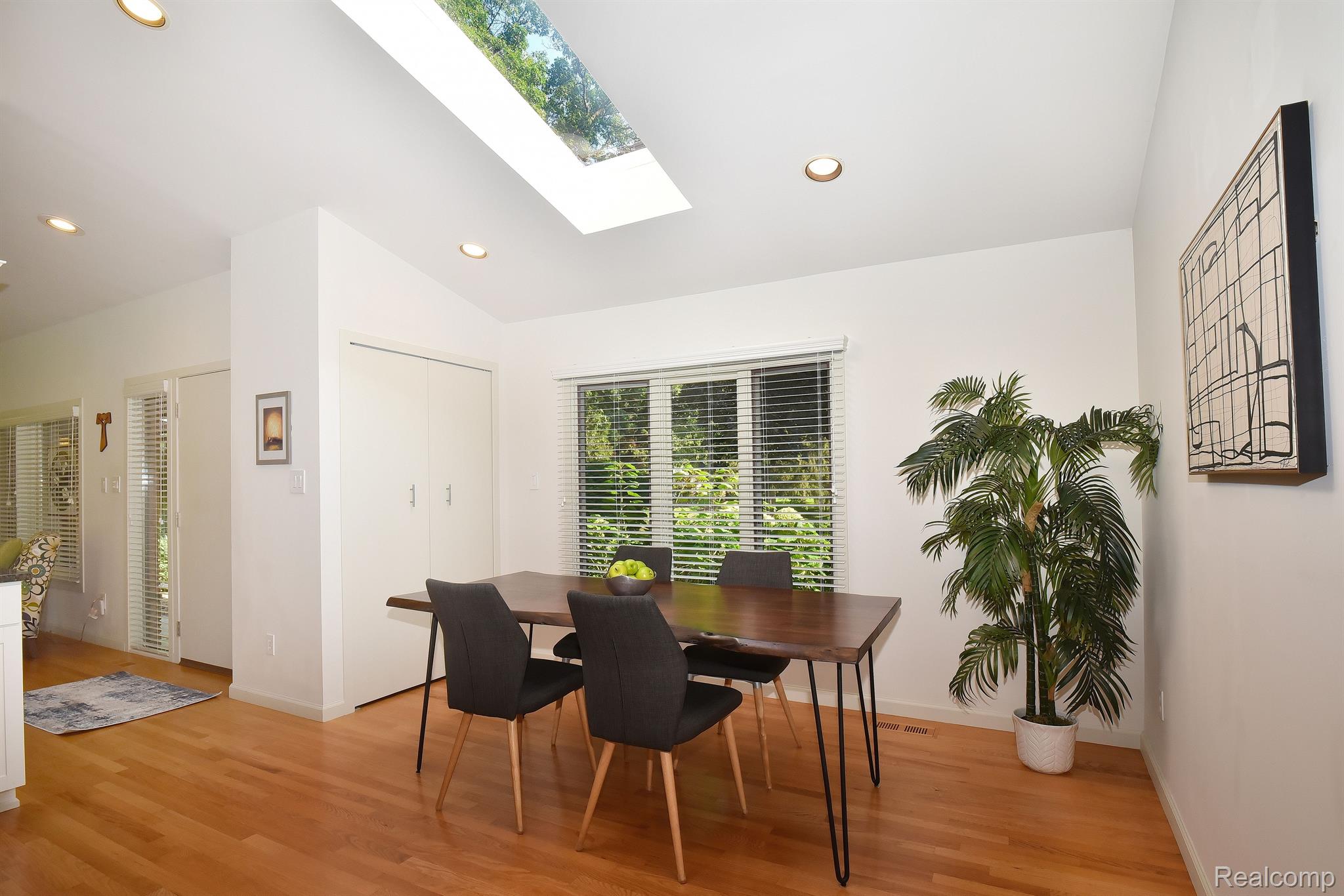 4635 PICKERING ROAD