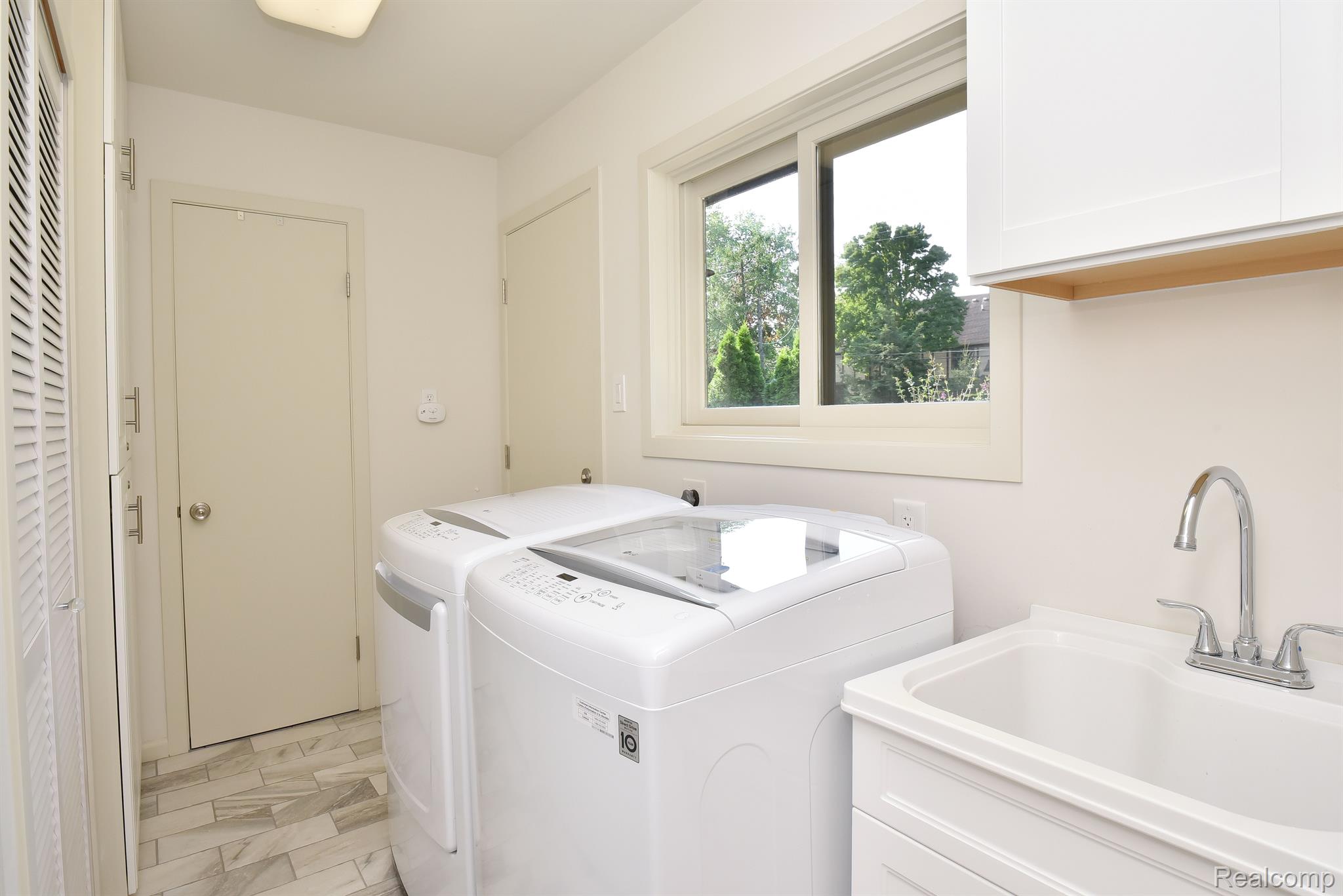 4635 PICKERING ROAD