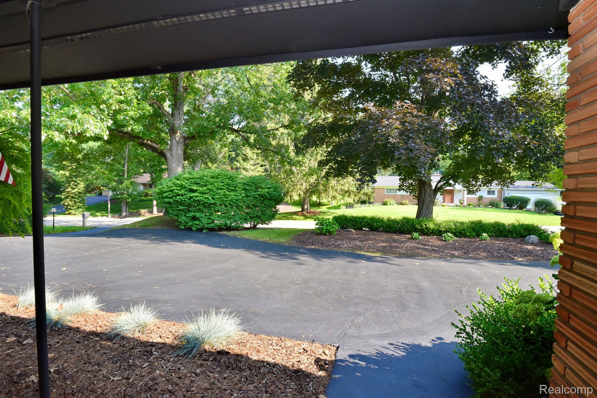 4635 PICKERING ROAD