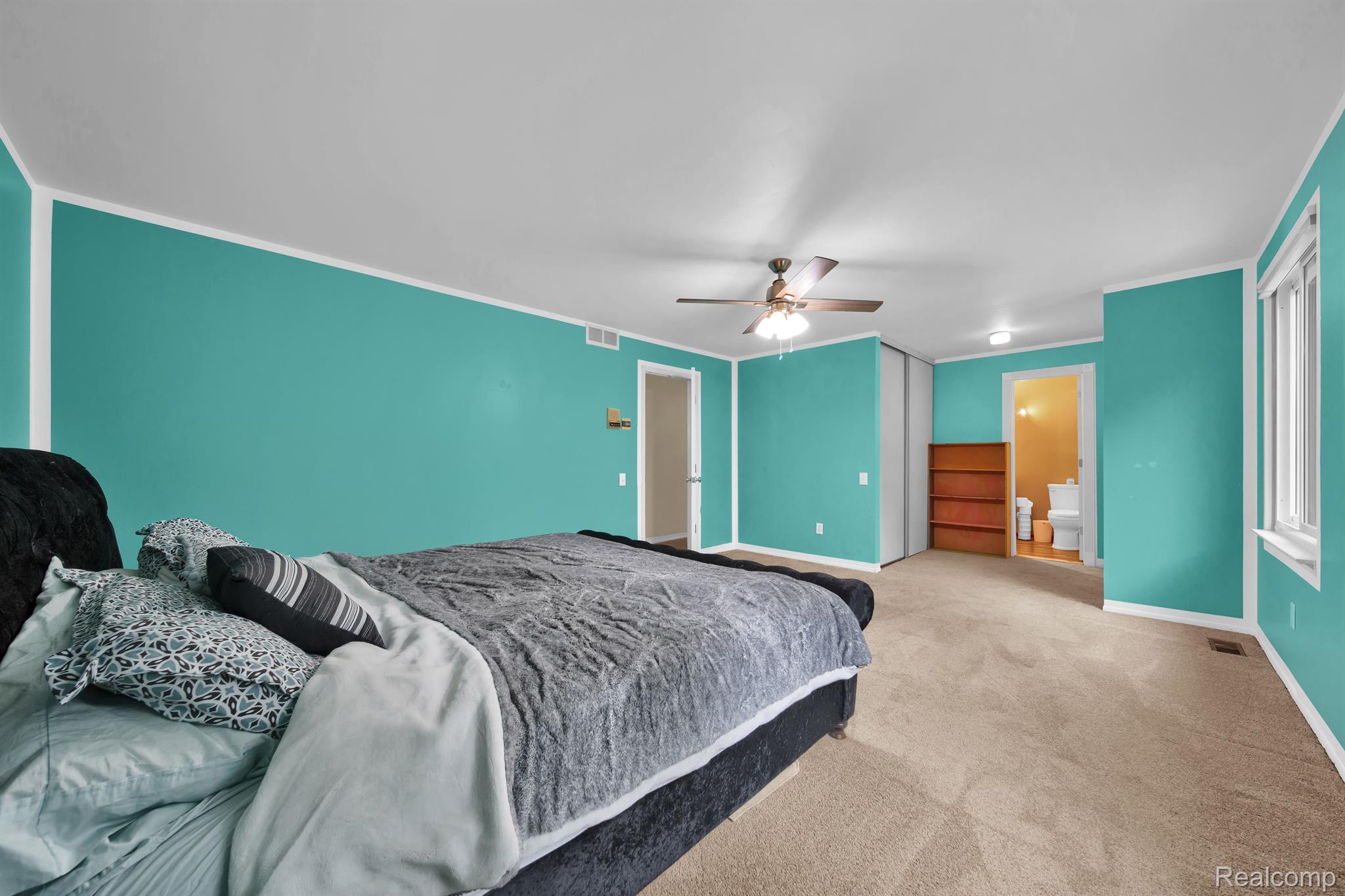 5092 CHESTERSHIRE DRIVE