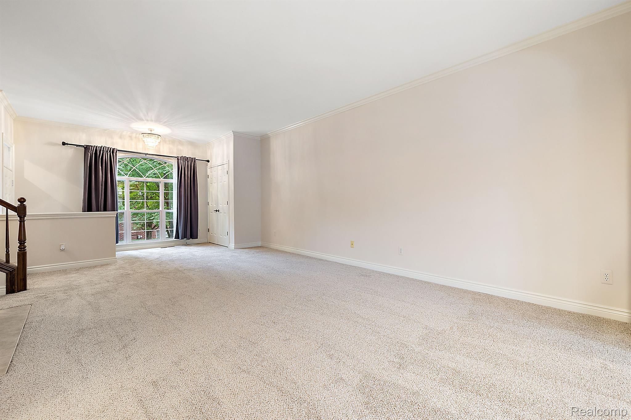 6025 WINDEMERE LANE