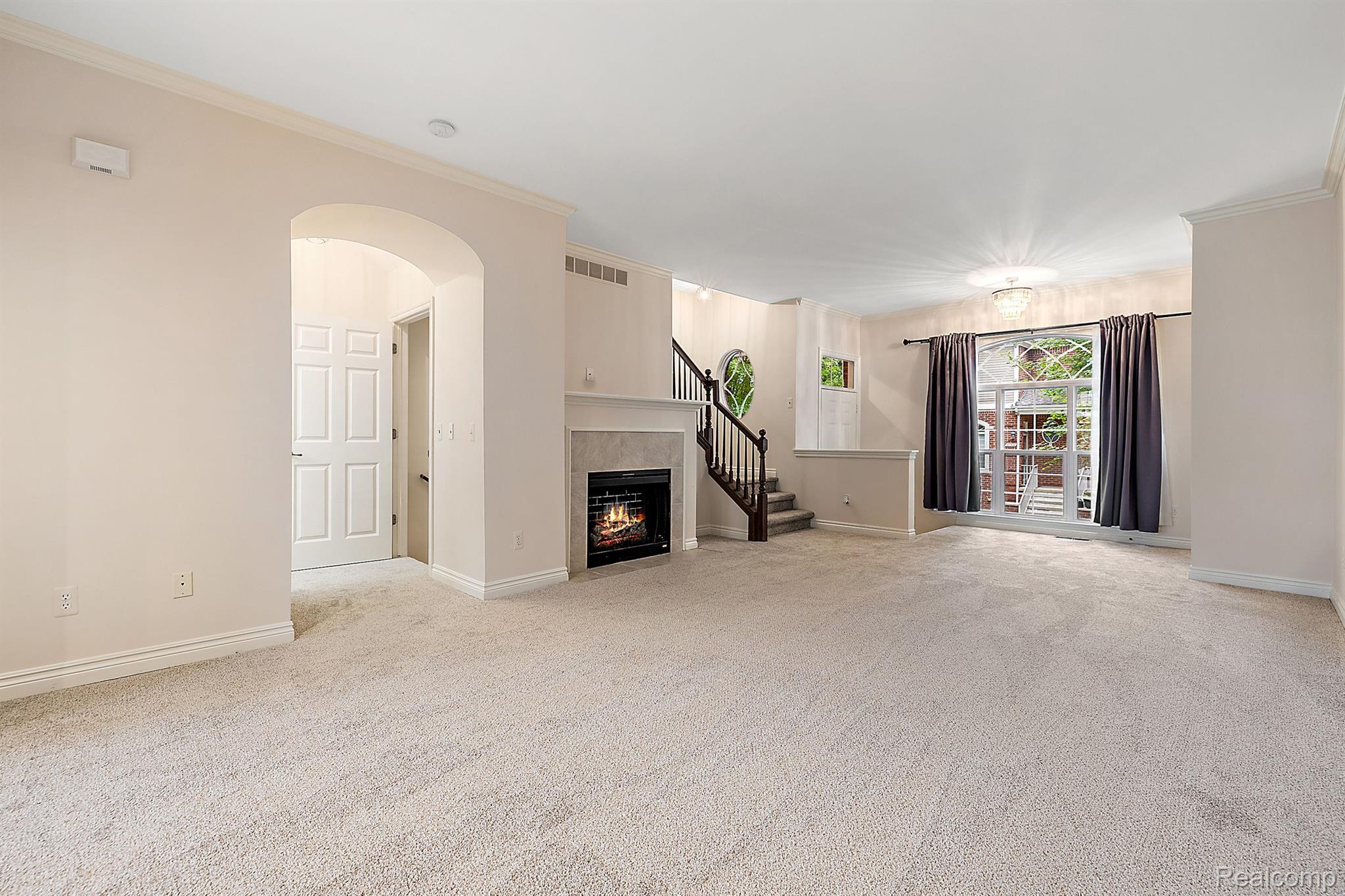 6025 WINDEMERE LANE